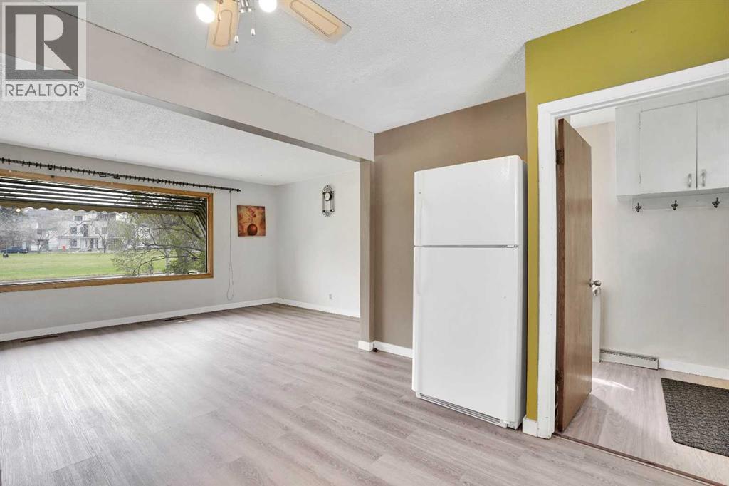 8316 43 Avenue Nw, Calgary, Alberta  T3B 1X9 - Photo 9 - A2308433