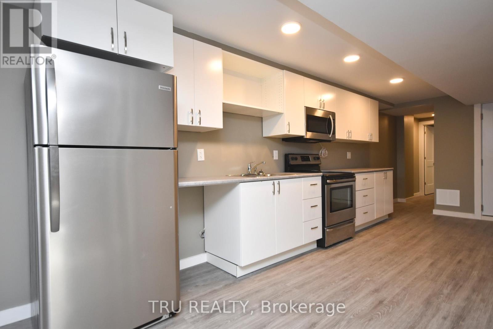 B - 1259 Maitland Avenue, Ottawa, Ontario K2C 2C4 - Photo 4 - X13117032
