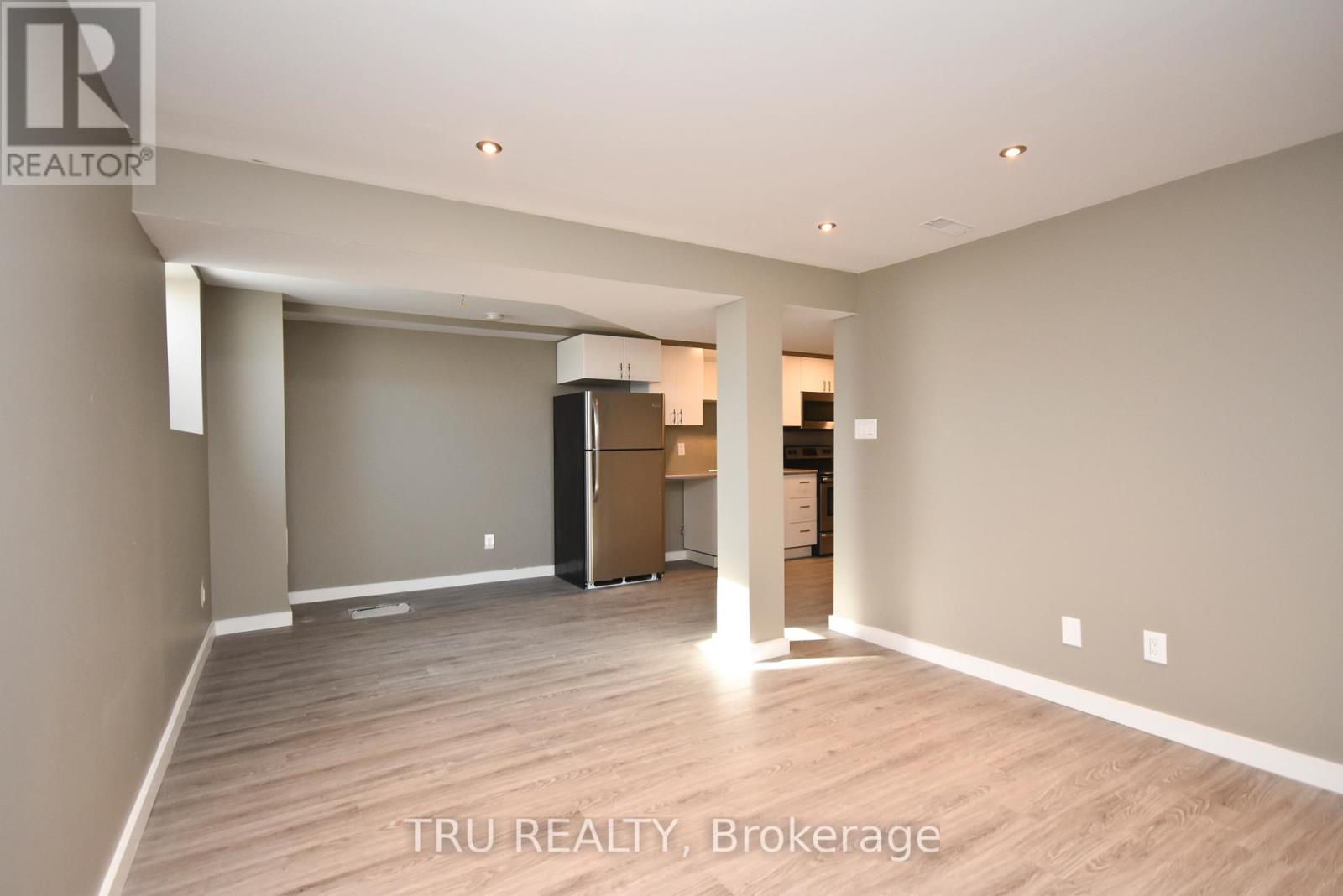 B - 1259 Maitland Avenue, Ottawa, Ontario K2C 2C4 - Photo 7 - X13117032