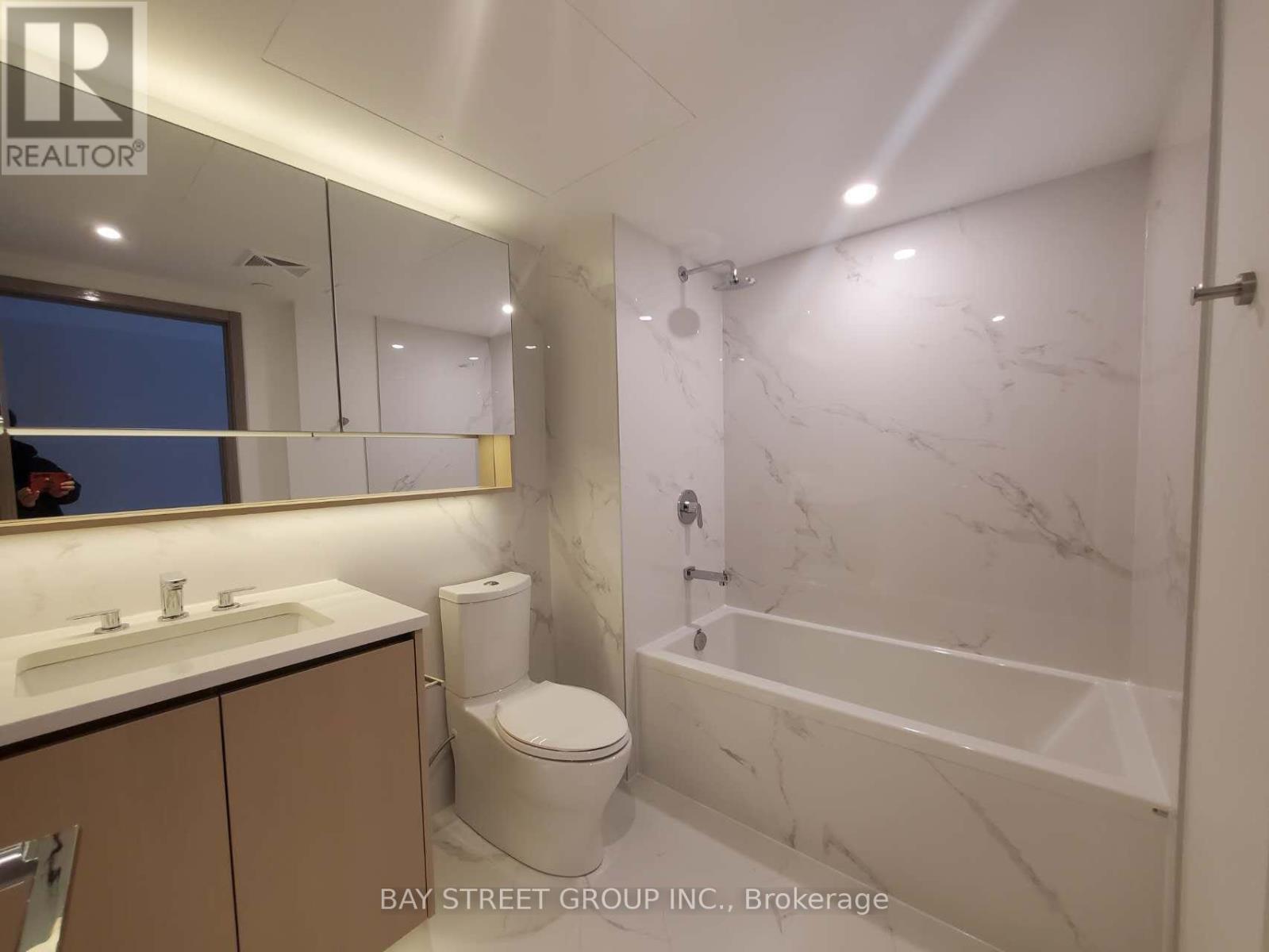 1510 - 38 Widmer Street, Toronto, Ontario  M5V 2E9 - Photo 10 - C12901504