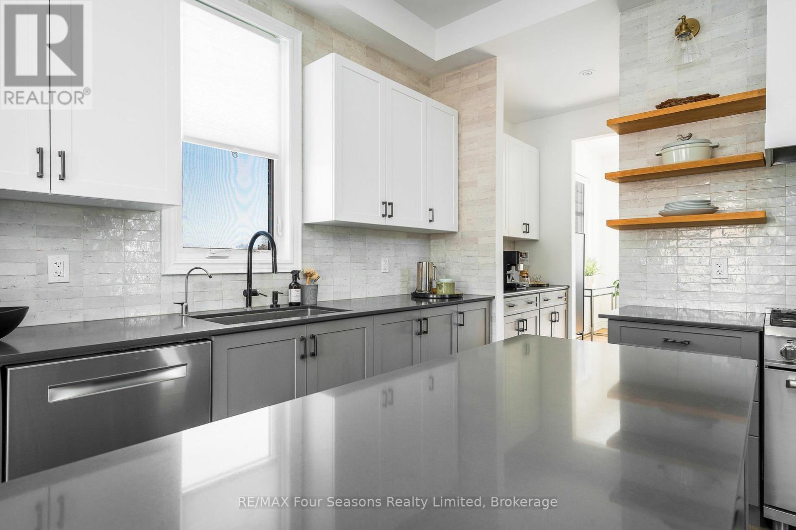 46 Francis Street E, Clearview, Ontario  L0M 1G0 - Photo 8 - S13117102