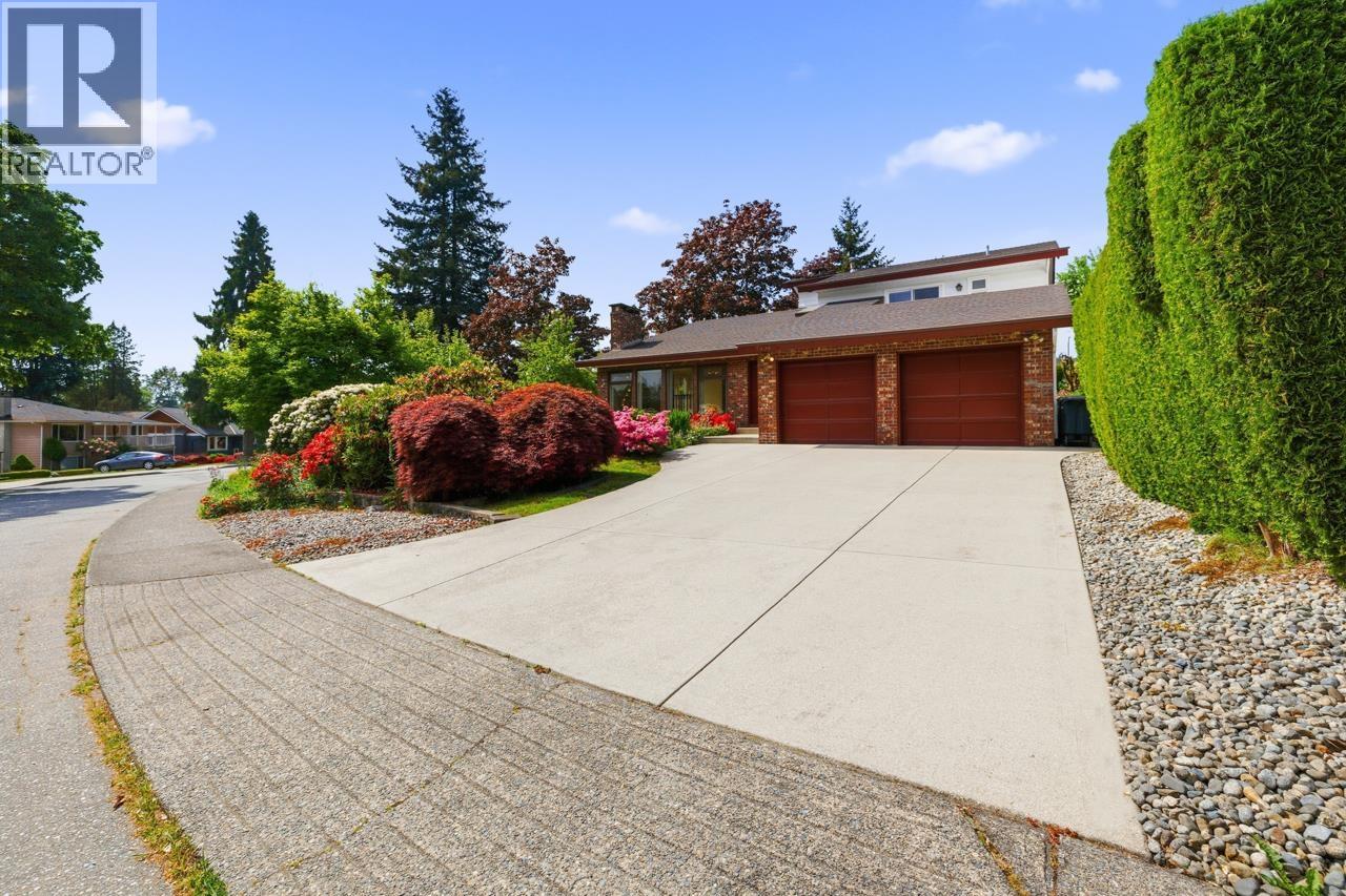 7605 Lawrence Drive, Burnaby, British Columbia  V5A 3M6 - Photo 1 - R3122221
