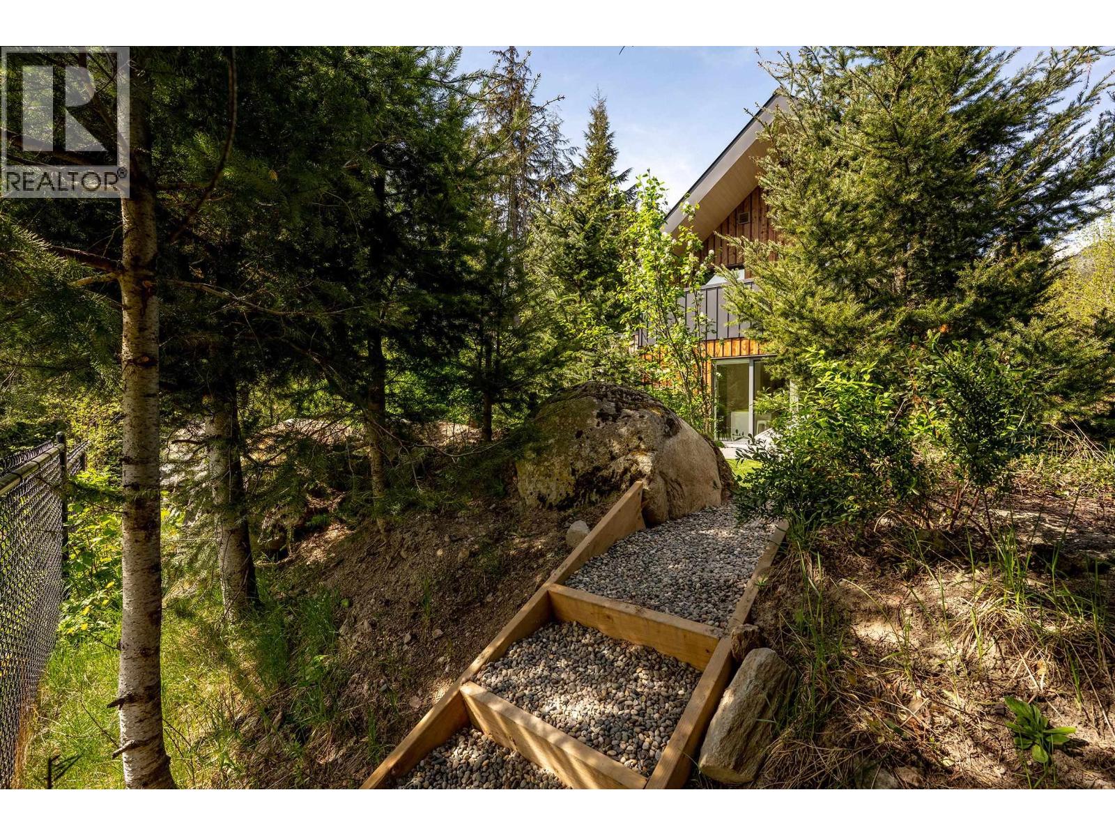 6187 Eagle Drive, Whistler, British Columbia  V8E 0C6 - Photo 30 - R3122515