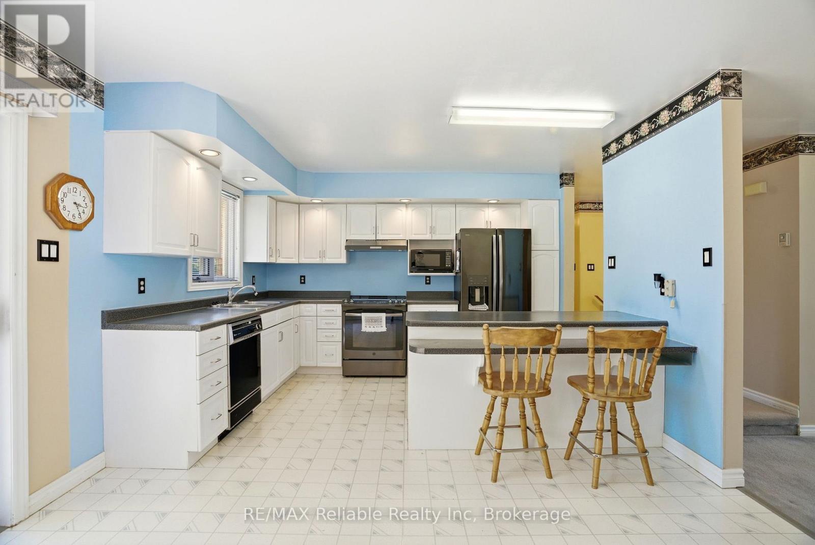 235 Willis Way, South Huron, Ontario  N0M 1S2 - Photo 11 - X13117062
