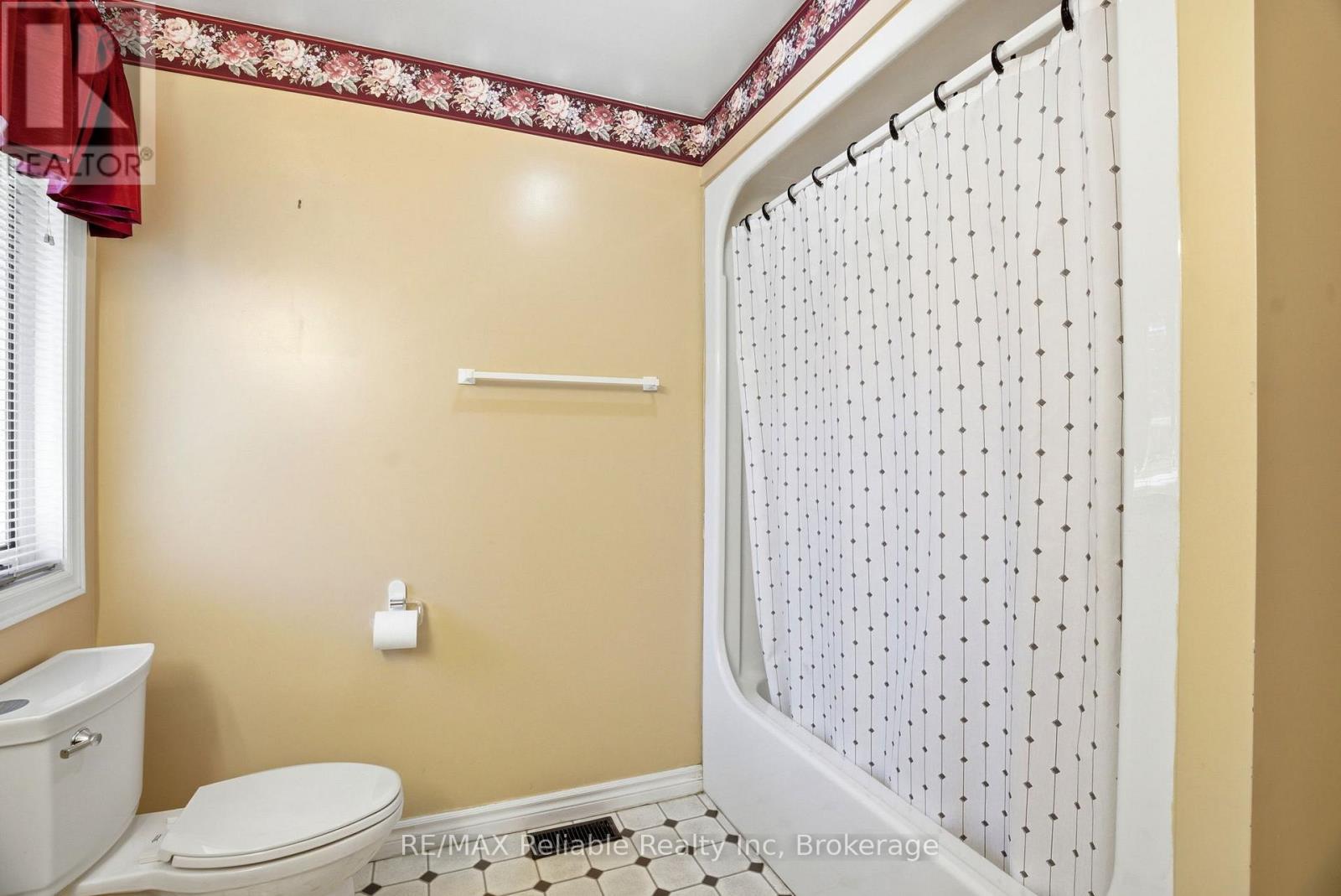 235 Willis Way, South Huron, Ontario  N0M 1S2 - Photo 19 - X13117062
