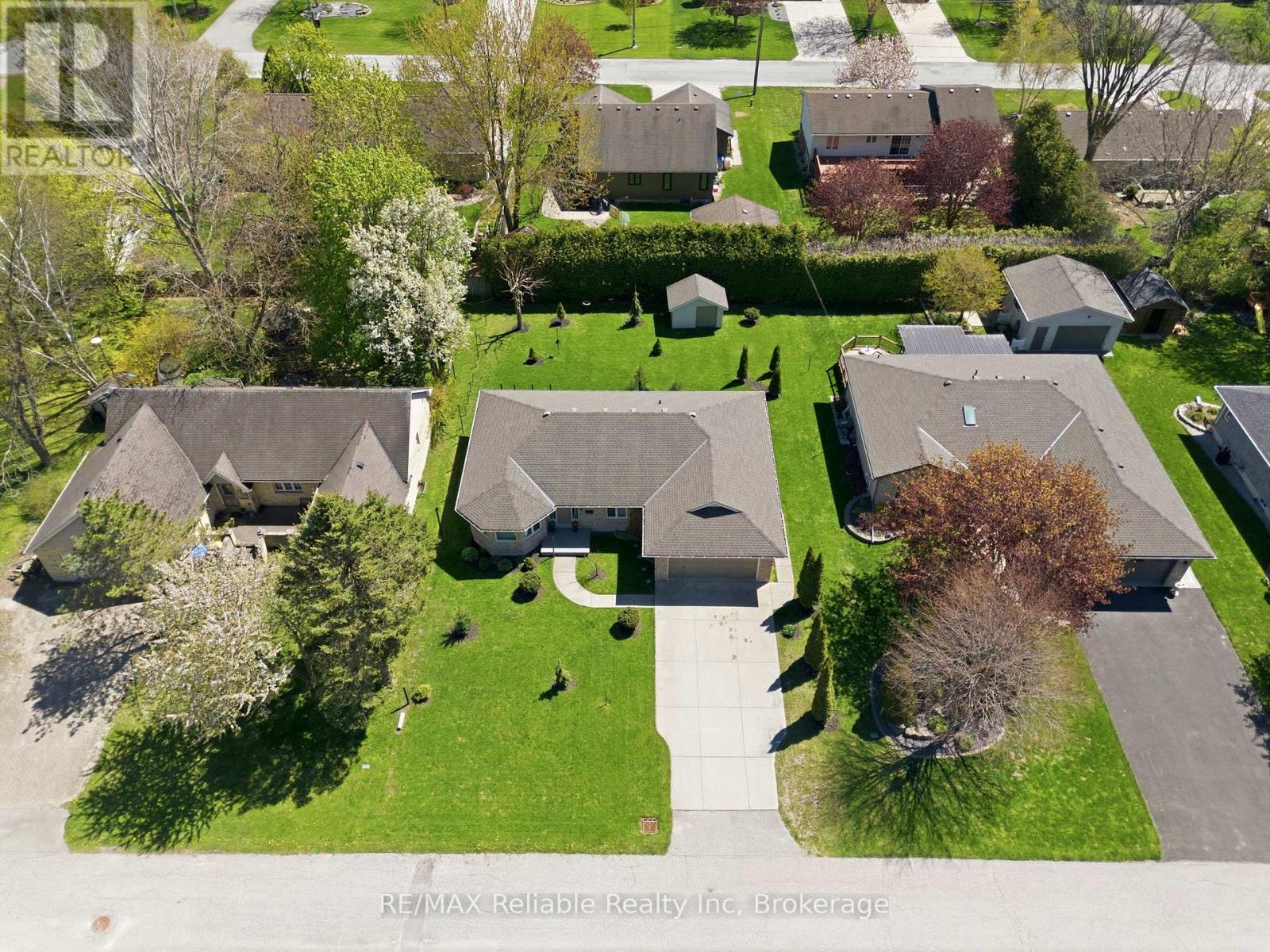 235 Willis Way, South Huron, Ontario  N0M 1S2 - Photo 28 - X13117062
