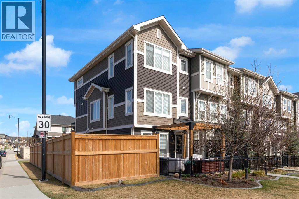216 Sundown Road, Cochrane, Alberta  T4C 2M5 - Photo 6 - A2308821