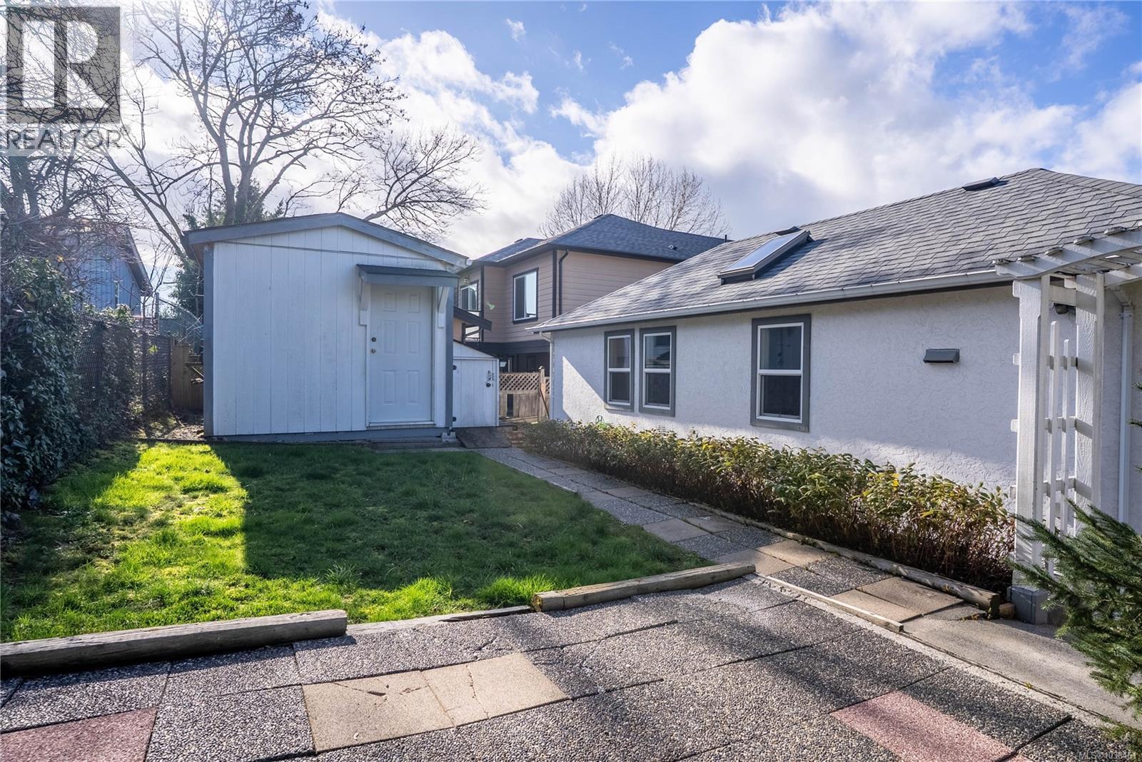 3165 Wascana St, Saanich, British Columbia  V9A 1W4 - Photo 39 - 1036461