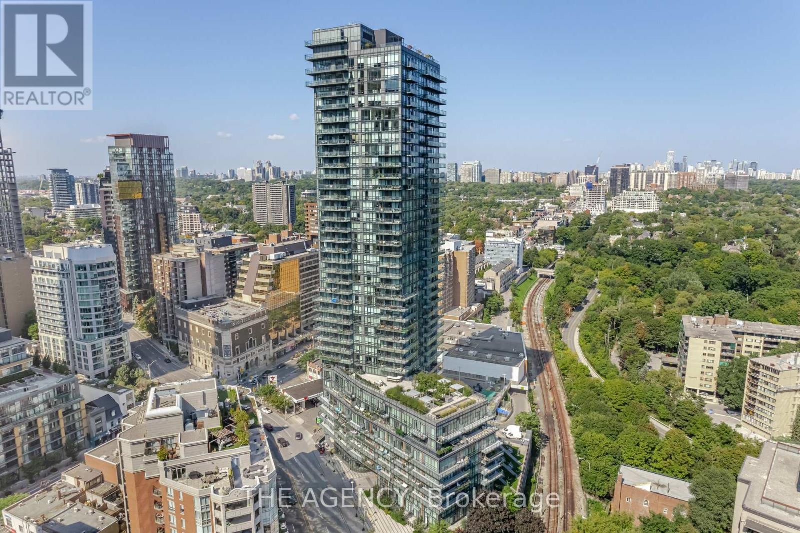 105 - 825 Church Street, Toronto, Ontario  M4W 3Z4 - Photo 2 - C13117132