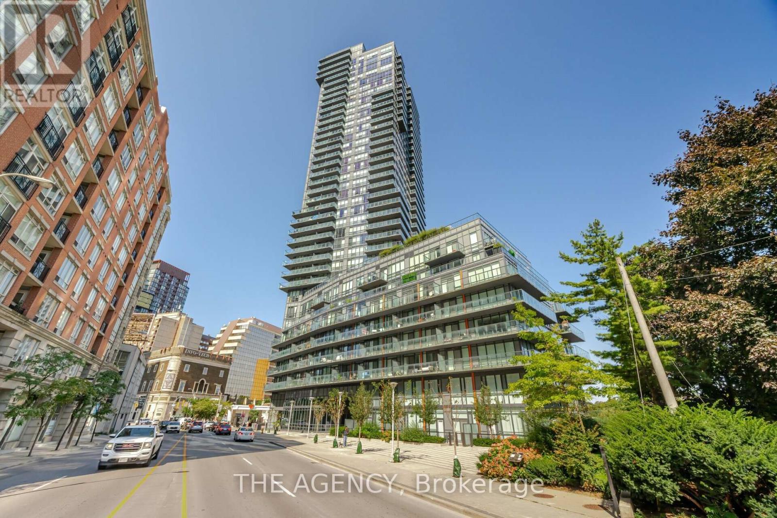 105 - 825 Church Street, Toronto, Ontario  M4W 3Z4 - Photo 3 - C13117132