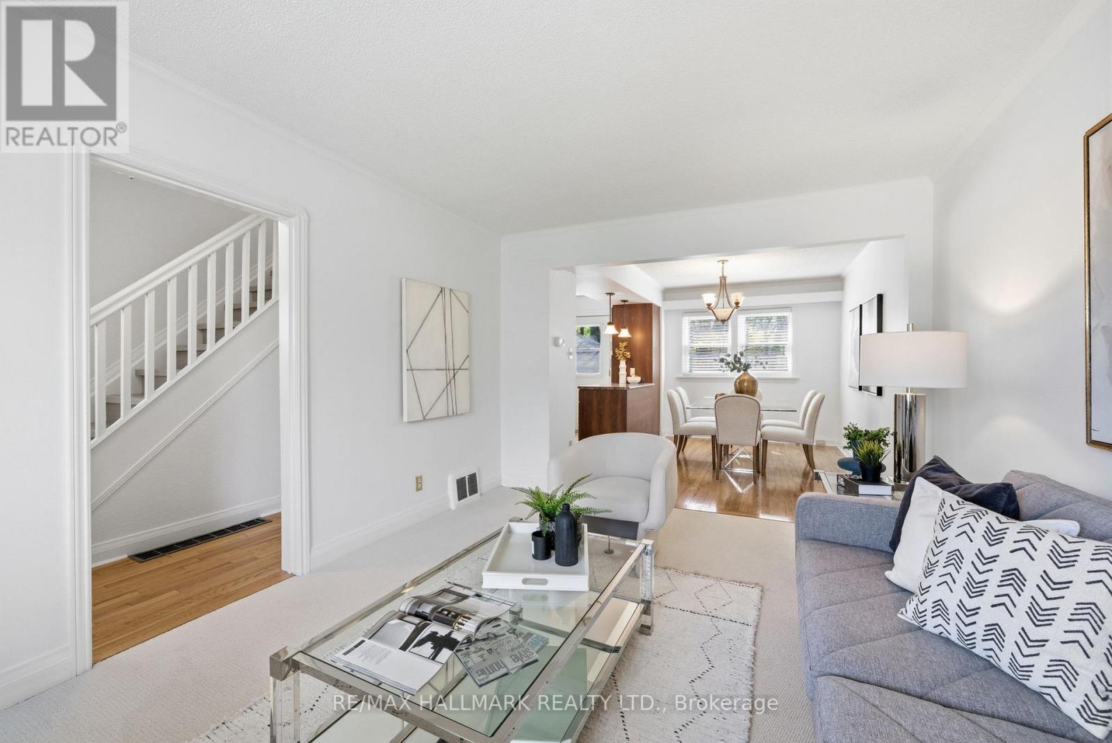 69 Thursfield Crescent, Toronto, Ontario  M4G 2N4 - Photo 10 - C13117140