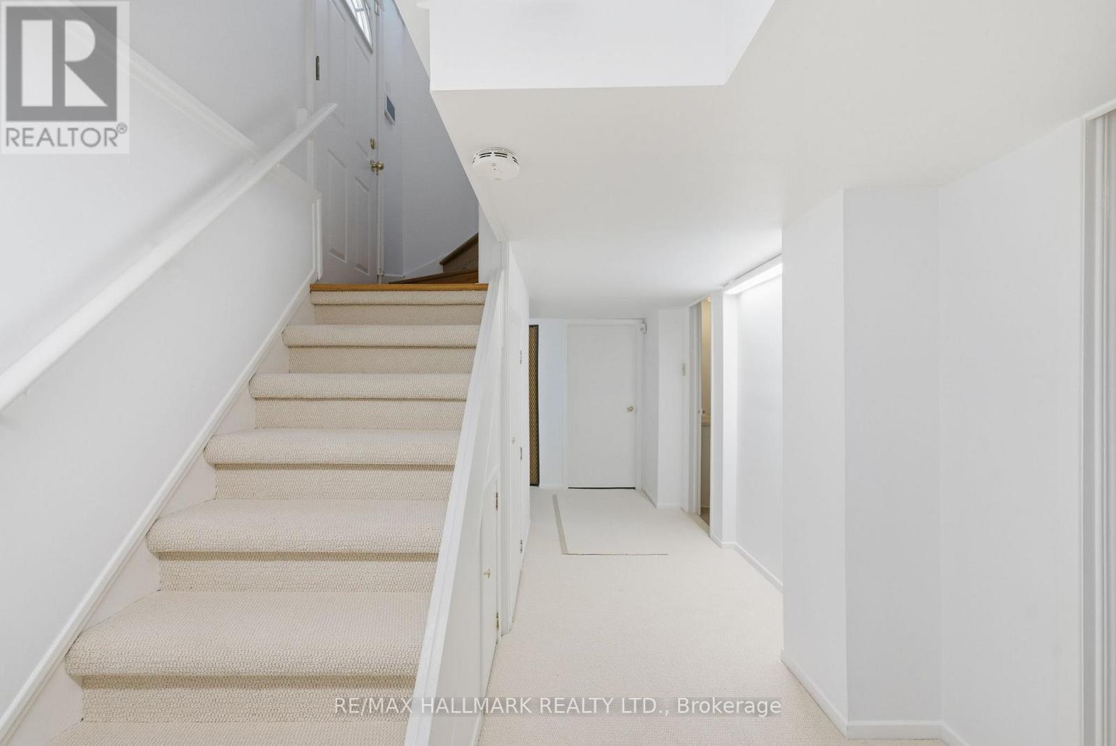69 Thursfield Crescent, Toronto, Ontario  M4G 2N4 - Photo 18 - C13117140