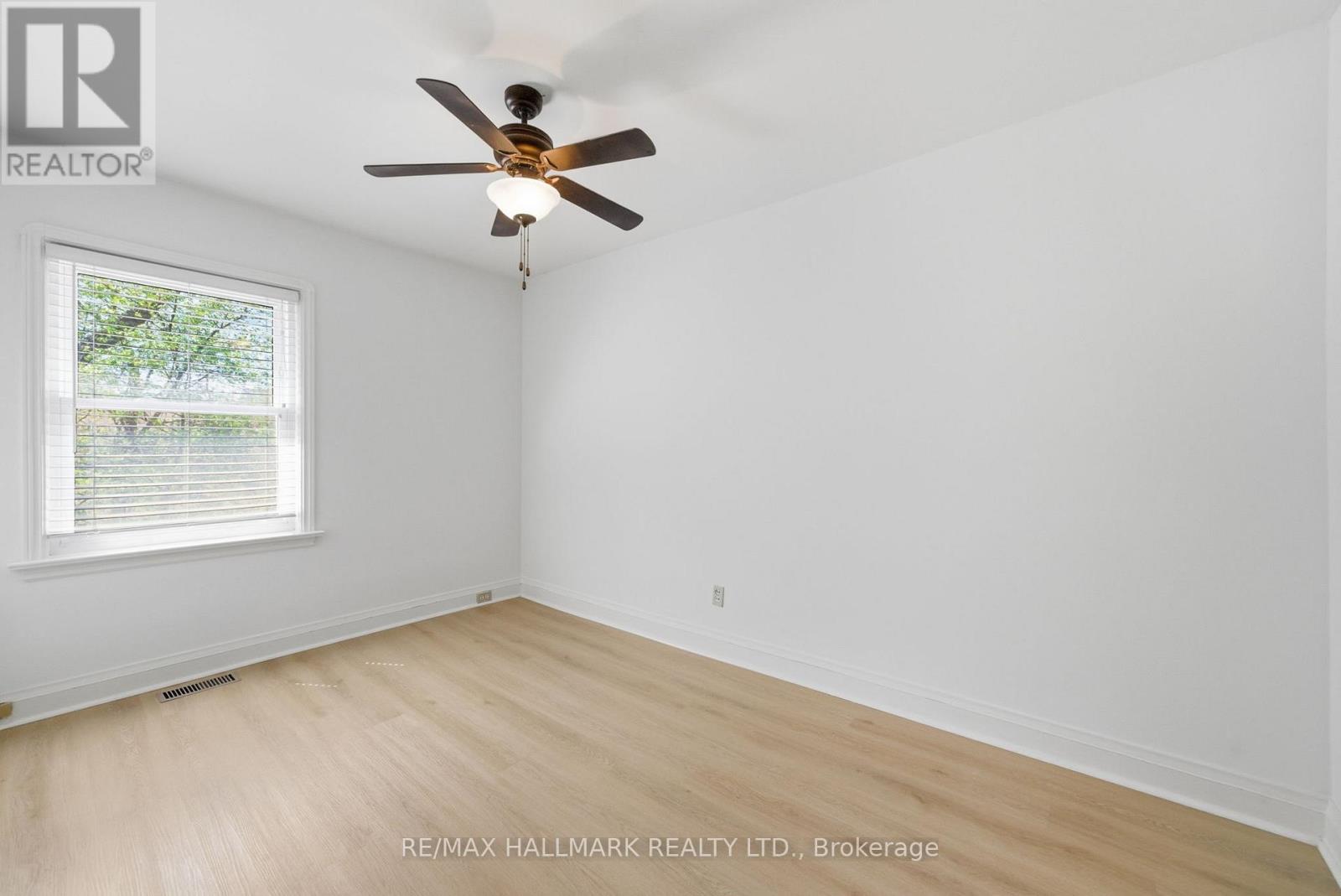 69 Thursfield Crescent, Toronto, Ontario  M4G 2N4 - Photo 22 - C13117140