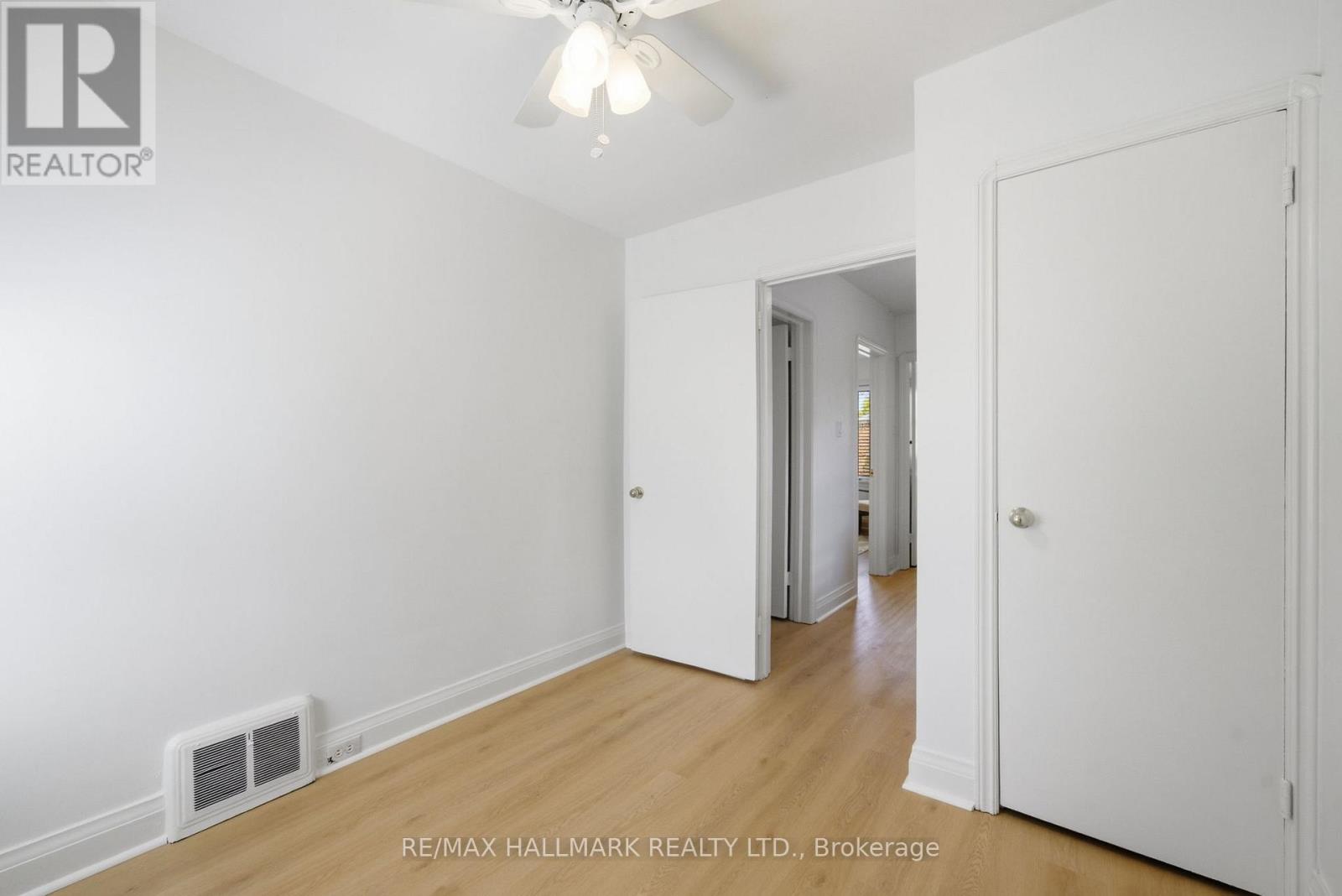 69 Thursfield Crescent, Toronto, Ontario  M4G 2N4 - Photo 25 - C13117140