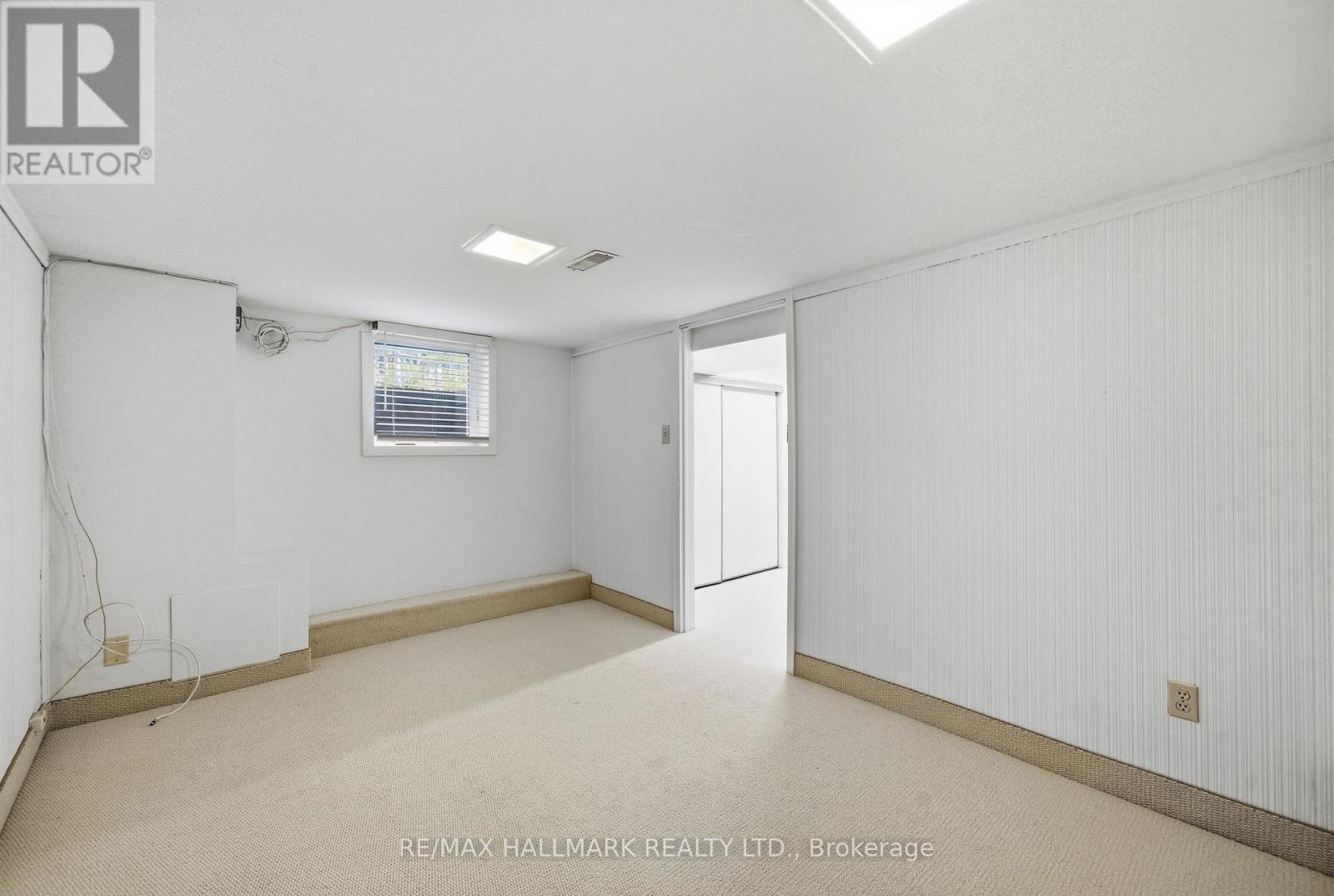 69 Thursfield Crescent, Toronto, Ontario  M4G 2N4 - Photo 30 - C13117140
