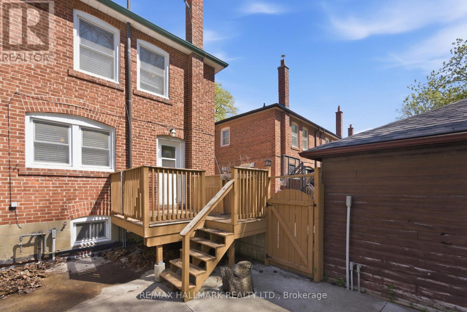 69 Thursfield Crescent, Toronto, Ontario  M4G 2N4 - Photo 37 - C13117140