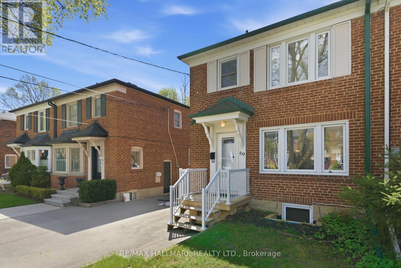 69 Thursfield Crescent, Toronto, Ontario  M4G 2N4 - Photo 5 - C13117140