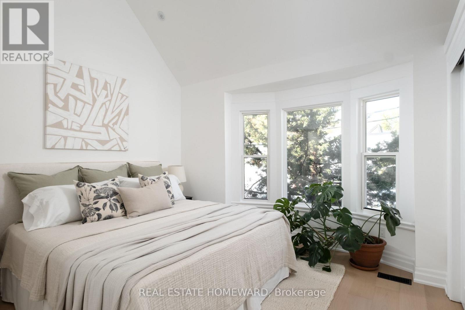 631 Logan Avenue, Toronto, Ontario  M4K 3C2 - Photo 15 - E13116990