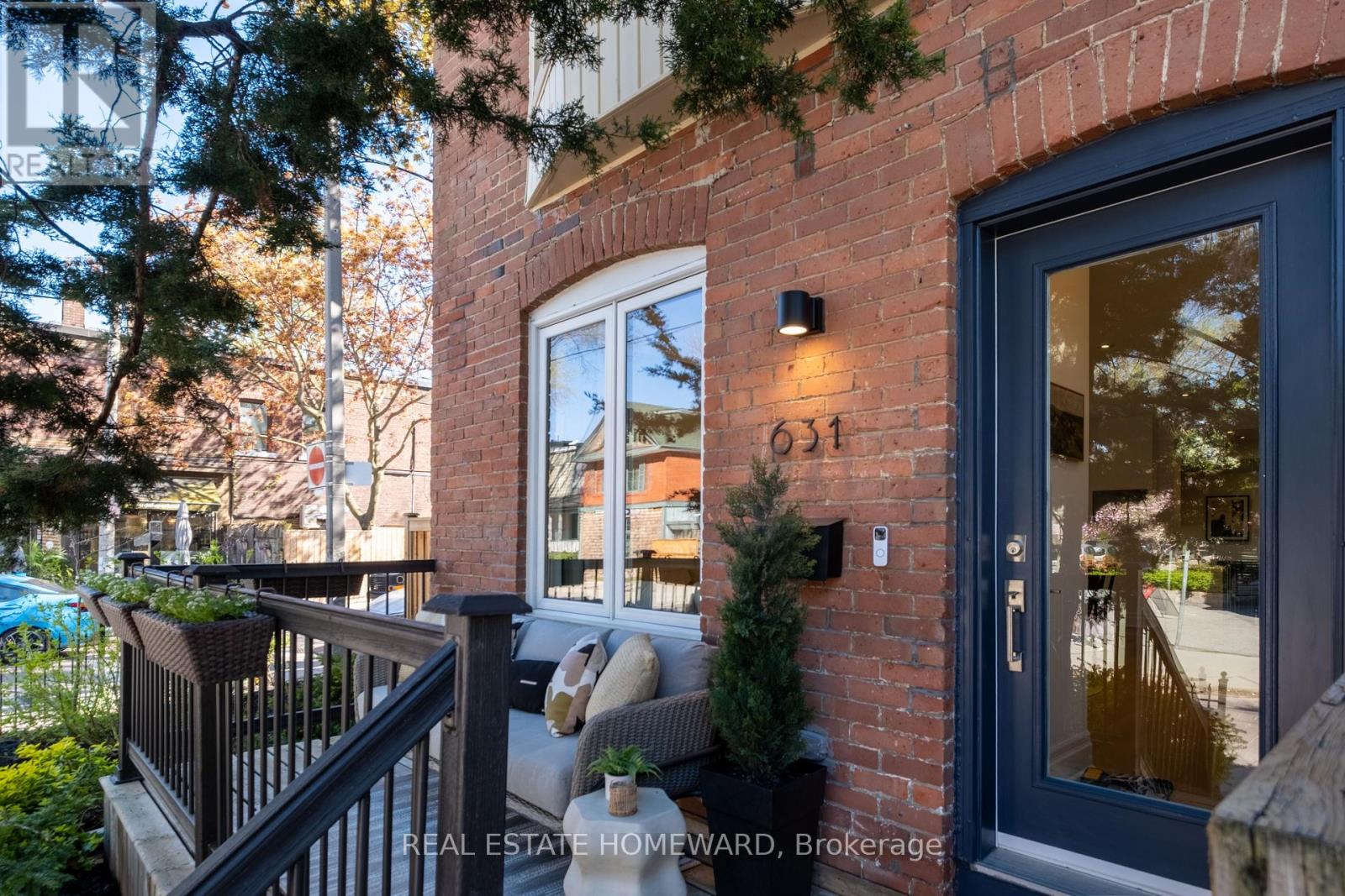 631 Logan Avenue, Toronto, Ontario  M4K 3C2 - Photo 2 - E13116990
