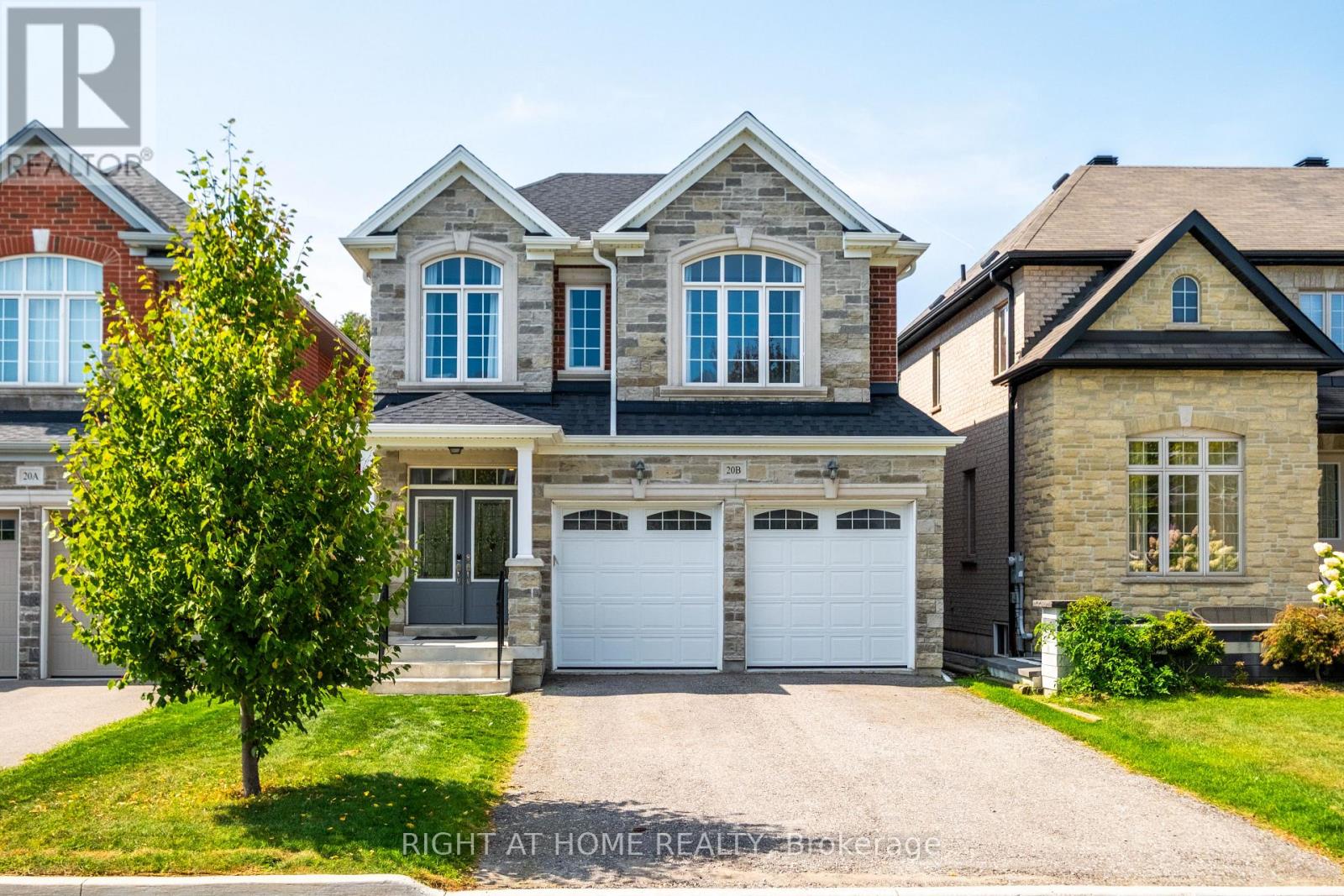 20B LEAFIELD DRIVE, Toronto, Ontario