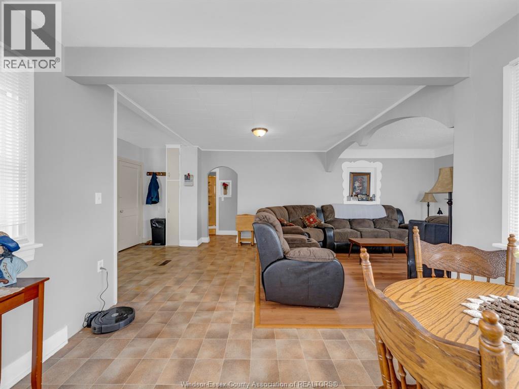 32 Centre Street West, Harrow, Ontario  N0R 1G0 - Photo 10 - 26010528