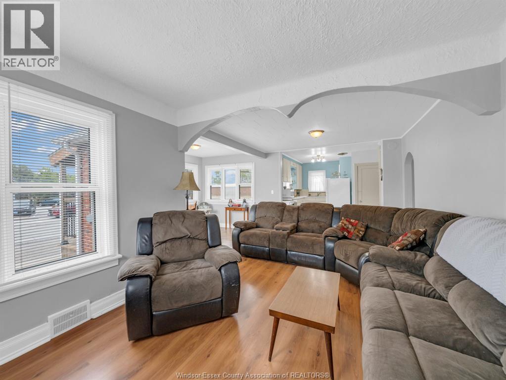 32 Centre Street West, Harrow, Ontario  N0R 1G0 - Photo 11 - 26010528