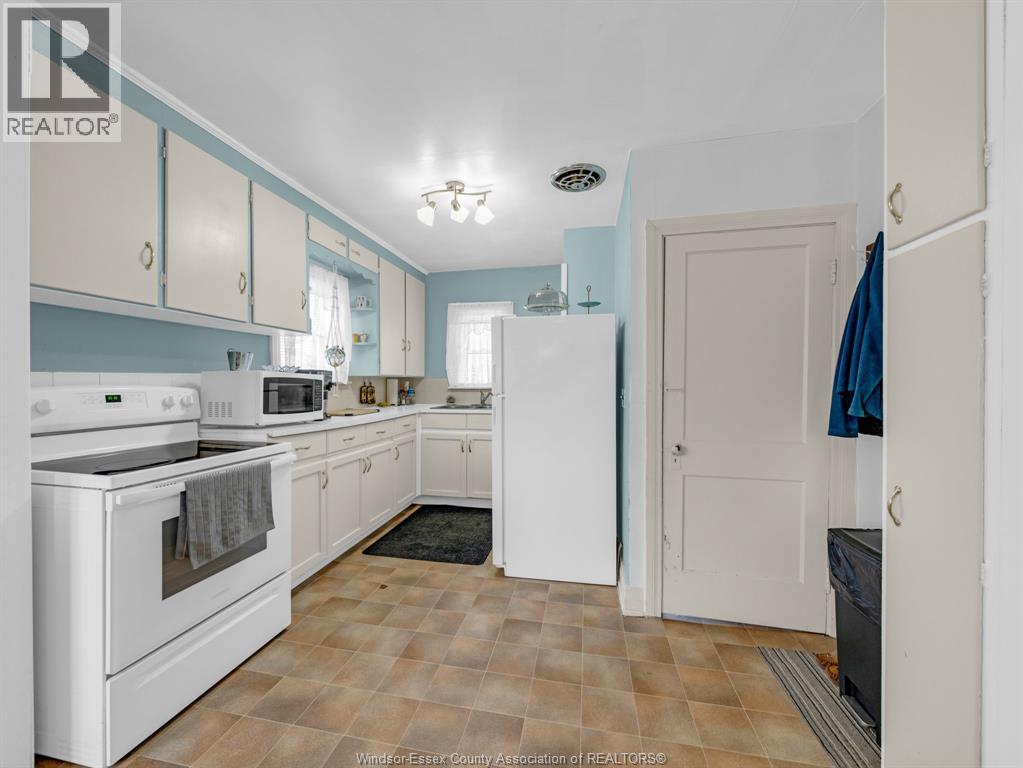 32 Centre Street West, Harrow, Ontario  N0R 1G0 - Photo 7 - 26010528