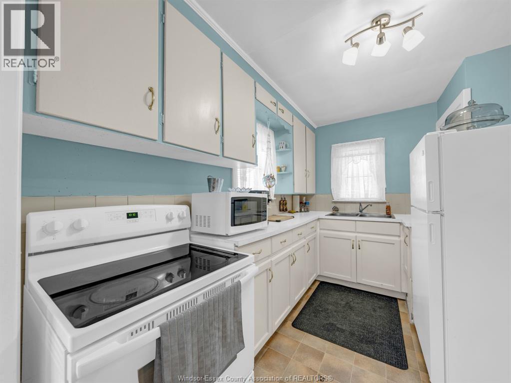 32 Centre Street West, Harrow, Ontario  N0R 1G0 - Photo 8 - 26010528