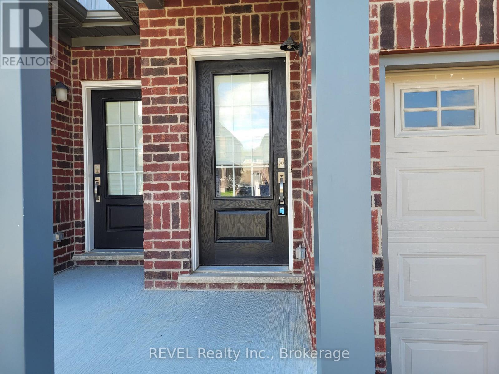 171 Bur Oak Drive, Thorold, Ontario  L2V 0L7 - Photo 2 - X13049592