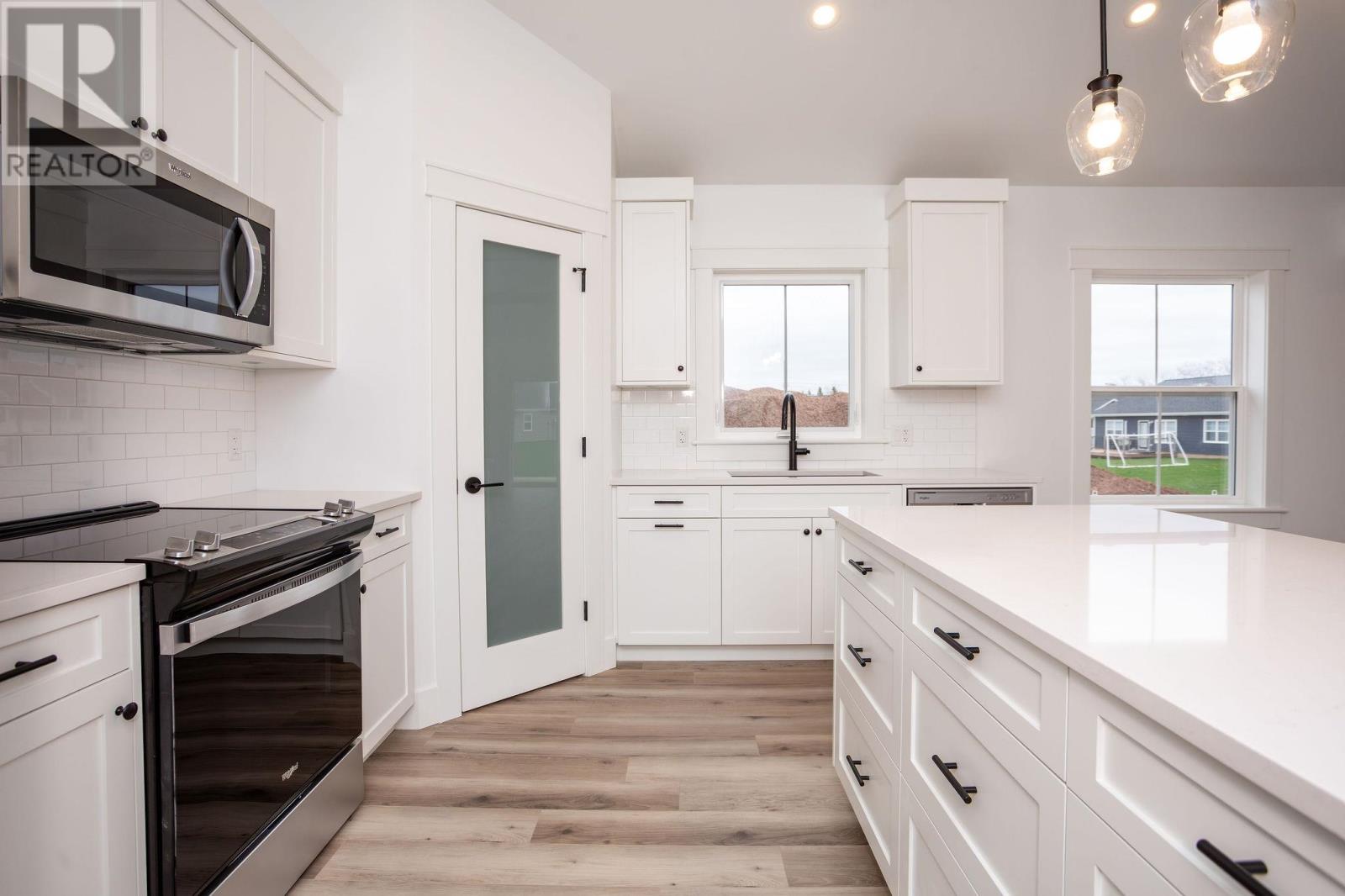 24 Shirley Street, Charlottetown, Prince Edward Island  C1C 0X8 - Photo 31 - 202610570