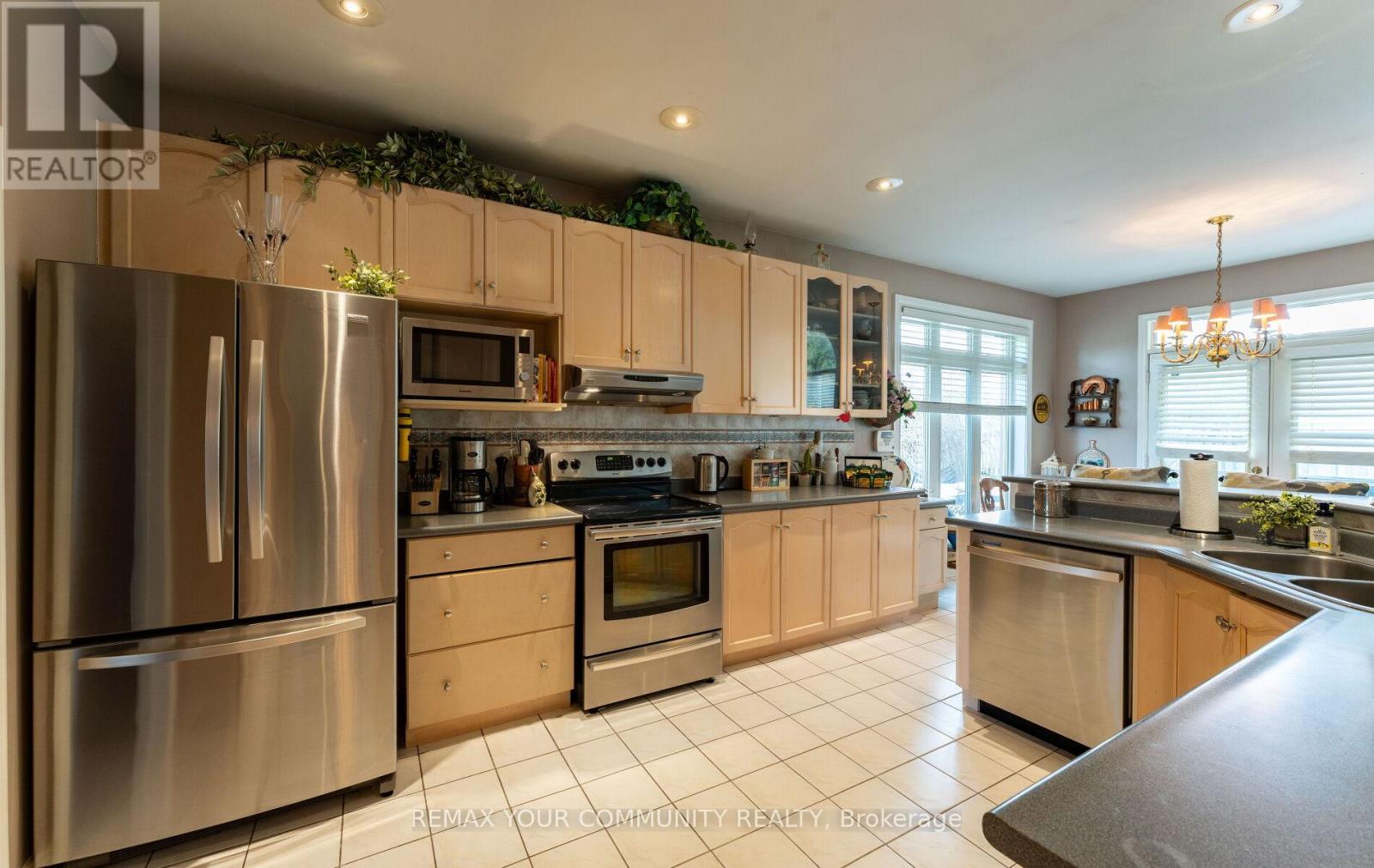 863 Shadrach Drive, Newmarket, Ontario  L3X 2H3 - Photo 14 - N13117020