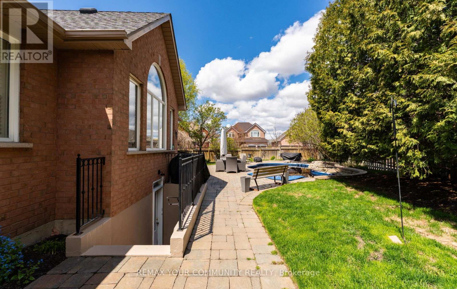 863 Shadrach Drive, Newmarket, Ontario  L3X 2H3 - Photo 33 - N13117020
