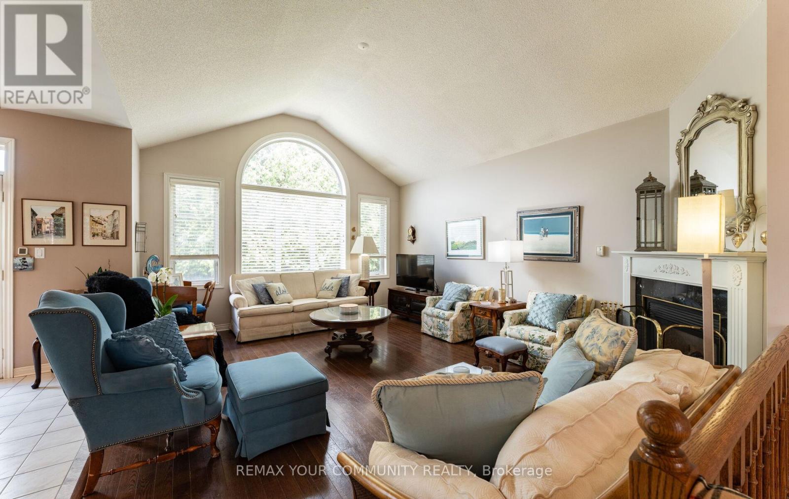 863 Shadrach Drive, Newmarket, Ontario  L3X 2H3 - Photo 8 - N13117020