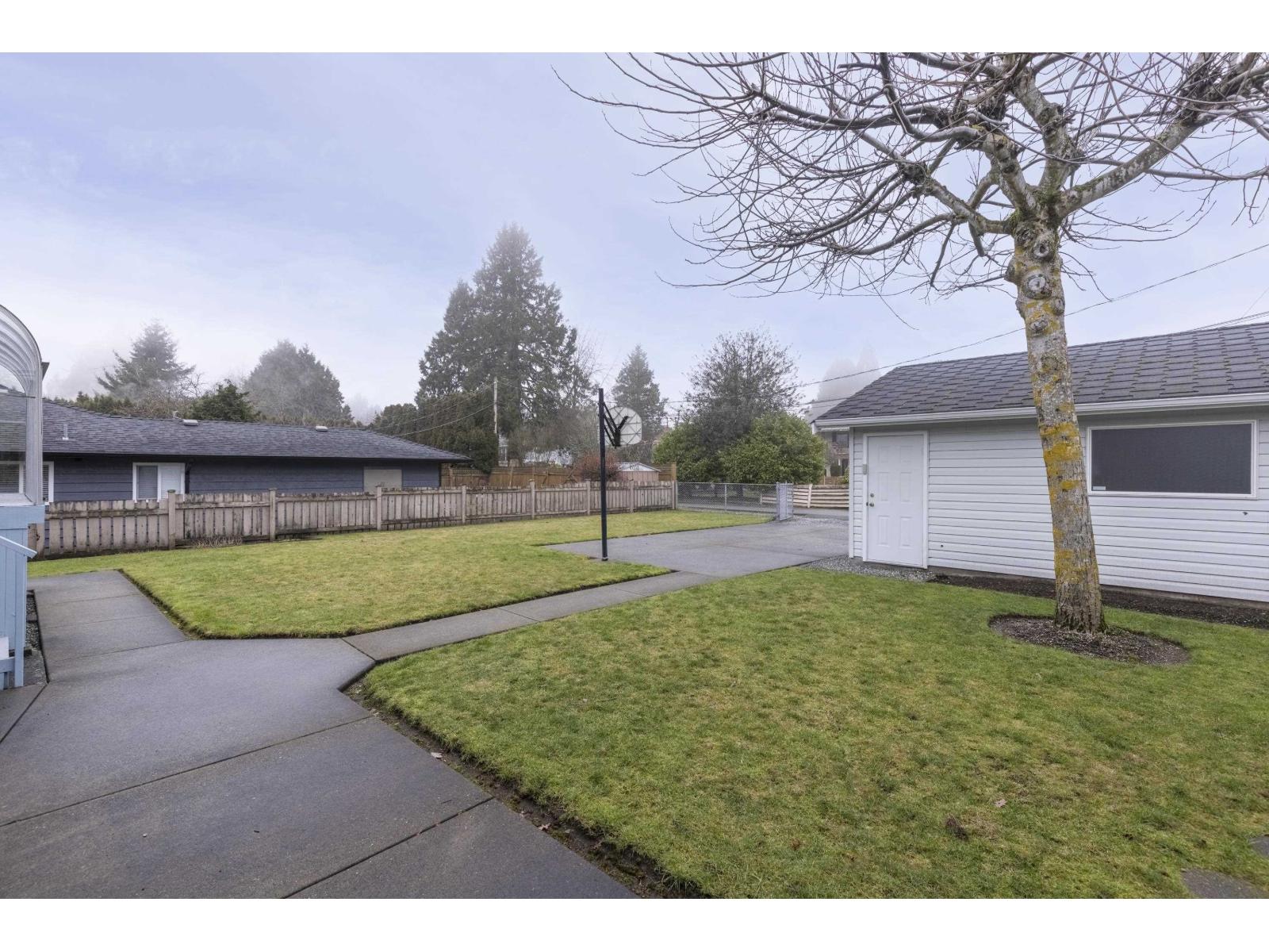 13771 Malabar Avenue, White Rock, British Columbia  V4B 2X8 - Photo 16 - R3122557