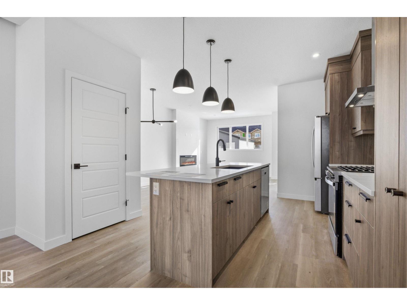 1227 Cristall Wy Sw, Edmonton, Alberta  T6W 5T1 - Photo 5 - E4482766