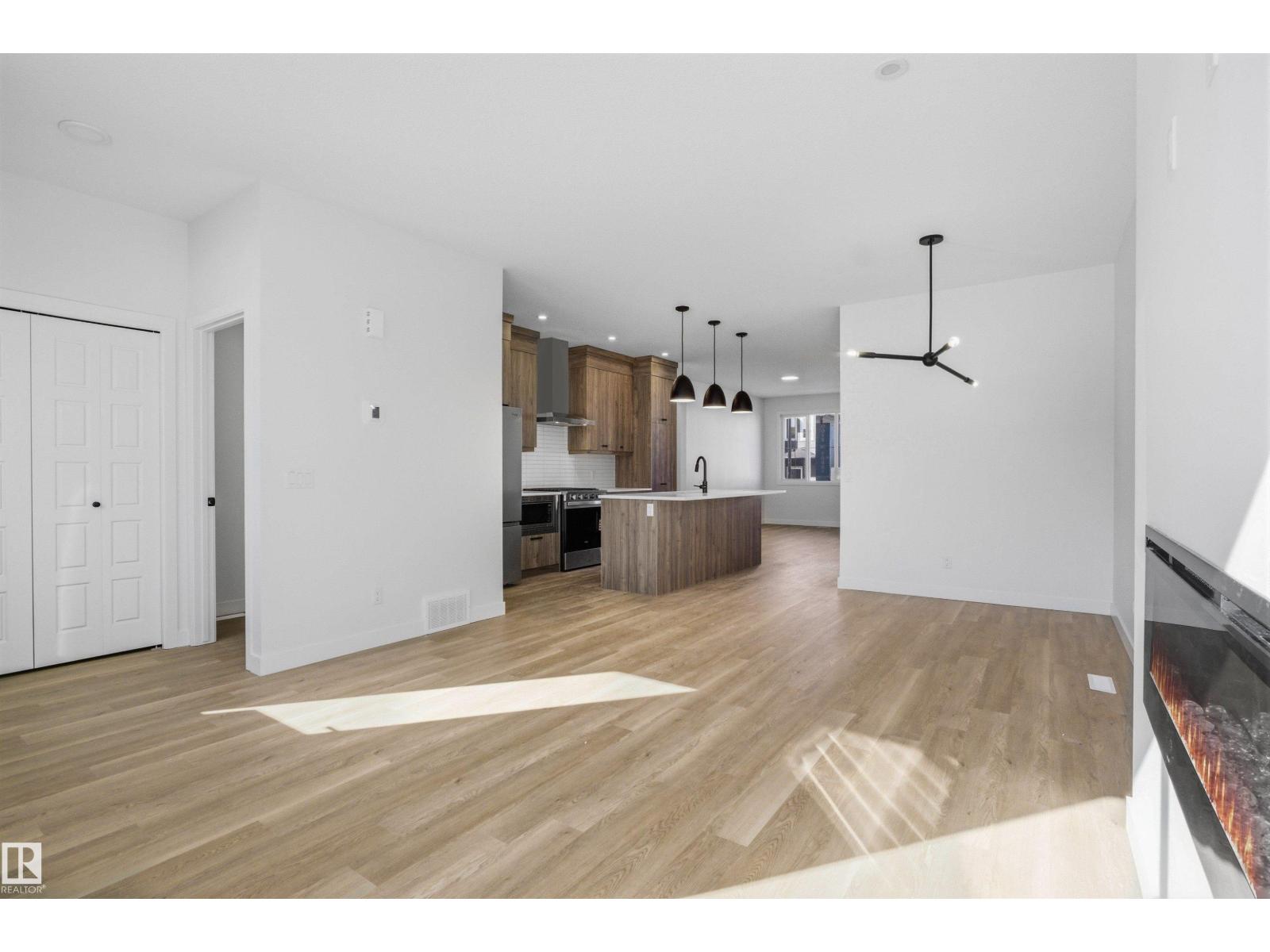 1227 Cristall Wy Sw, Edmonton, Alberta  T6W 5T1 - Photo 10 - E4482766