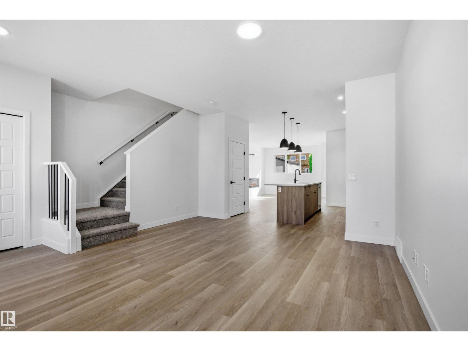 1227 Cristall Wy Sw, Edmonton, Alberta  T6W 5T1 - Photo 15 - E4482766
