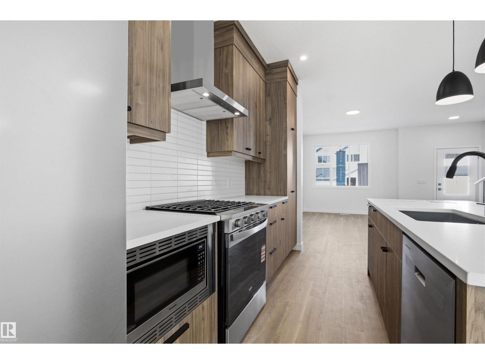 1227 Cristall Wy Sw, Edmonton, Alberta  T6W 5T1 - Photo 1 - E4482766