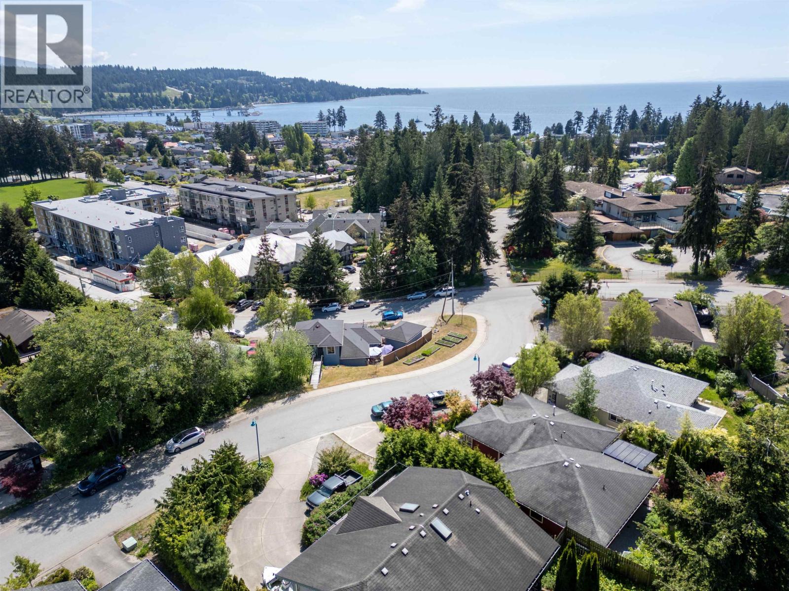 5599 Medusa Place, Sechelt, British Columbia  V0N 3A3 - Photo 31 - R3114000