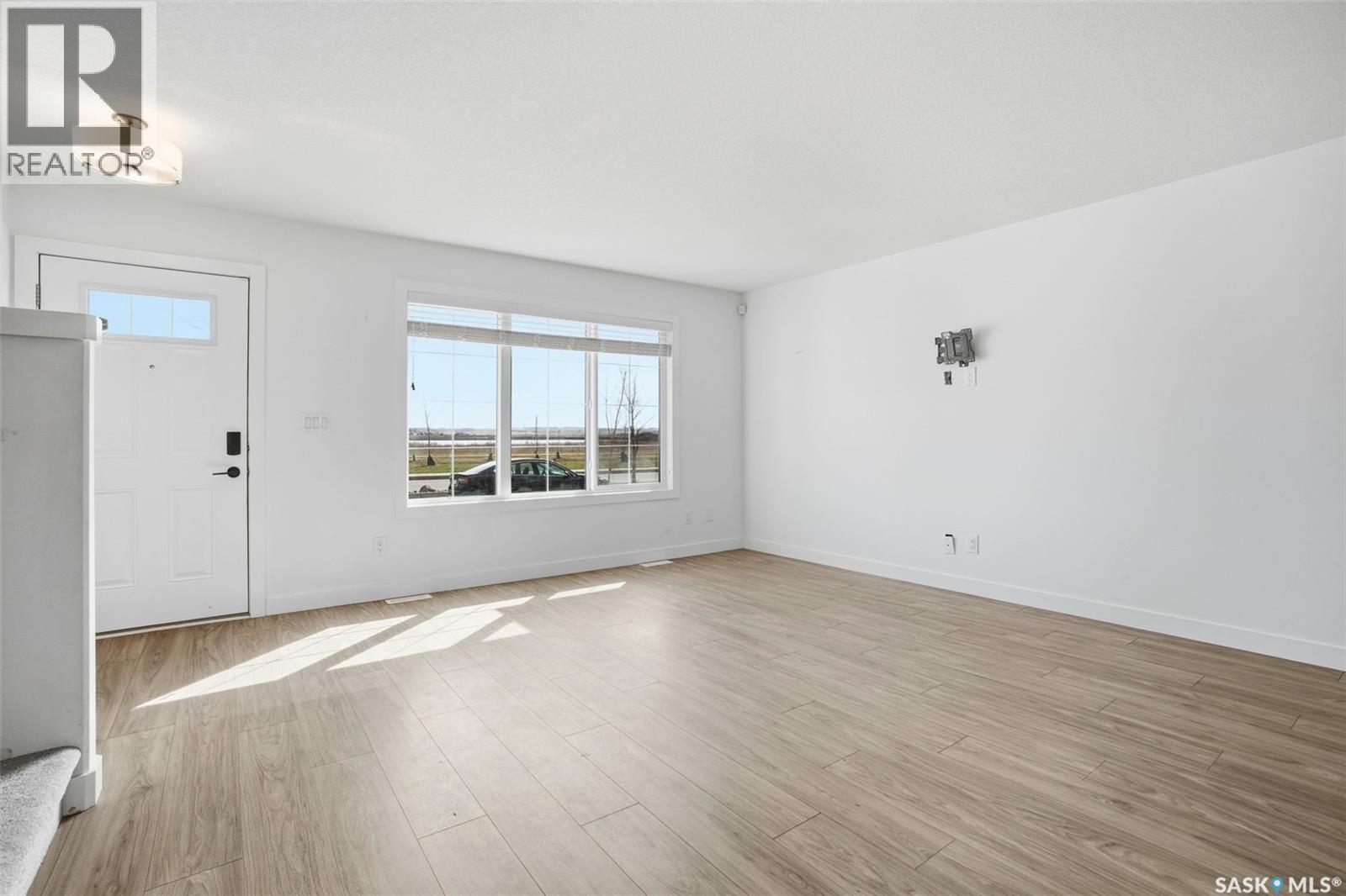 340 Mcormond Drive, Saskatoon, Saskatchewan  S7V 0W9 - Photo 4 - SK035644