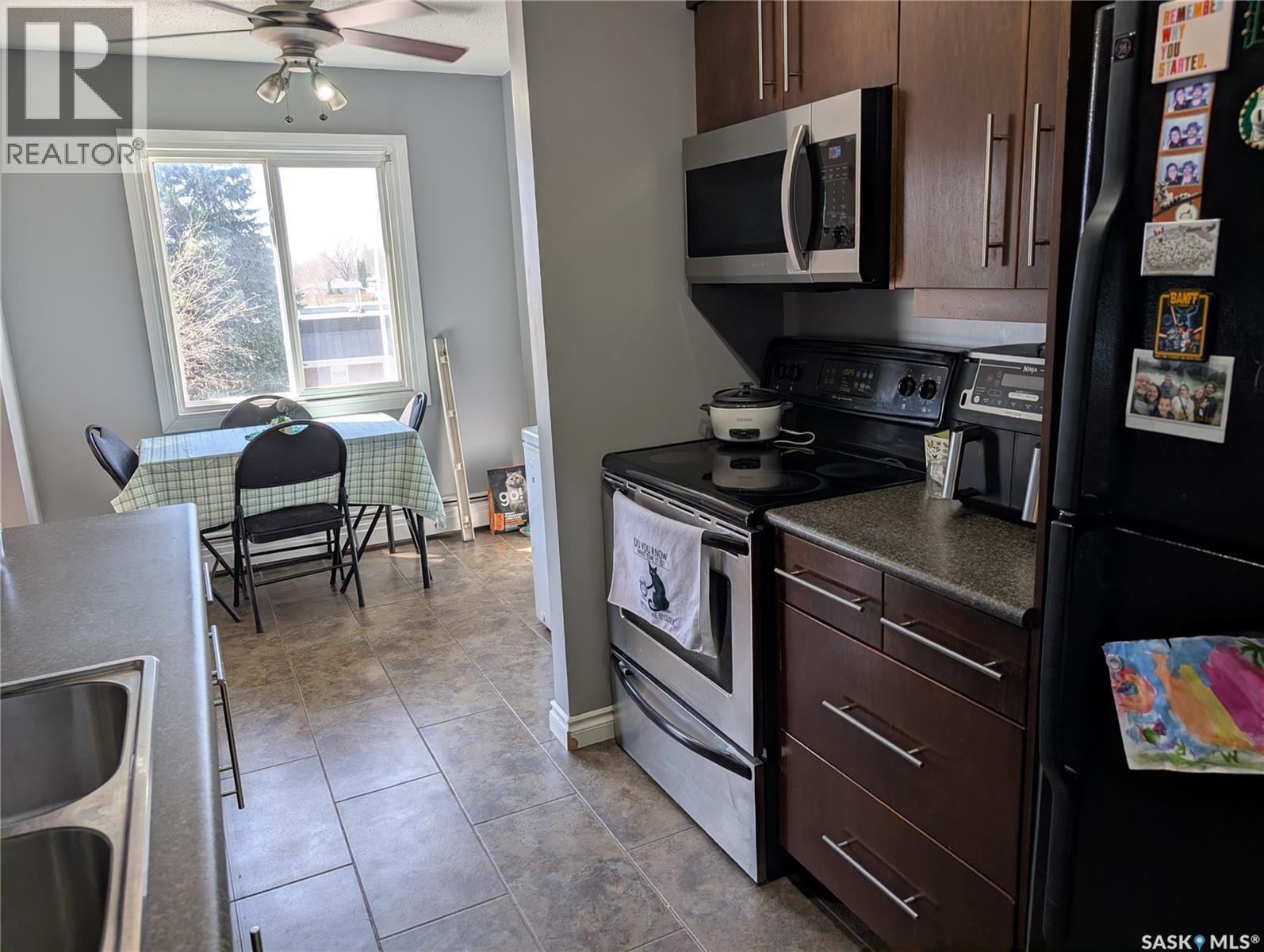13 3030 Arlington Avenue, Saskatoon, Saskatchewan  S7J 2J9 - Photo 3 - SK035631