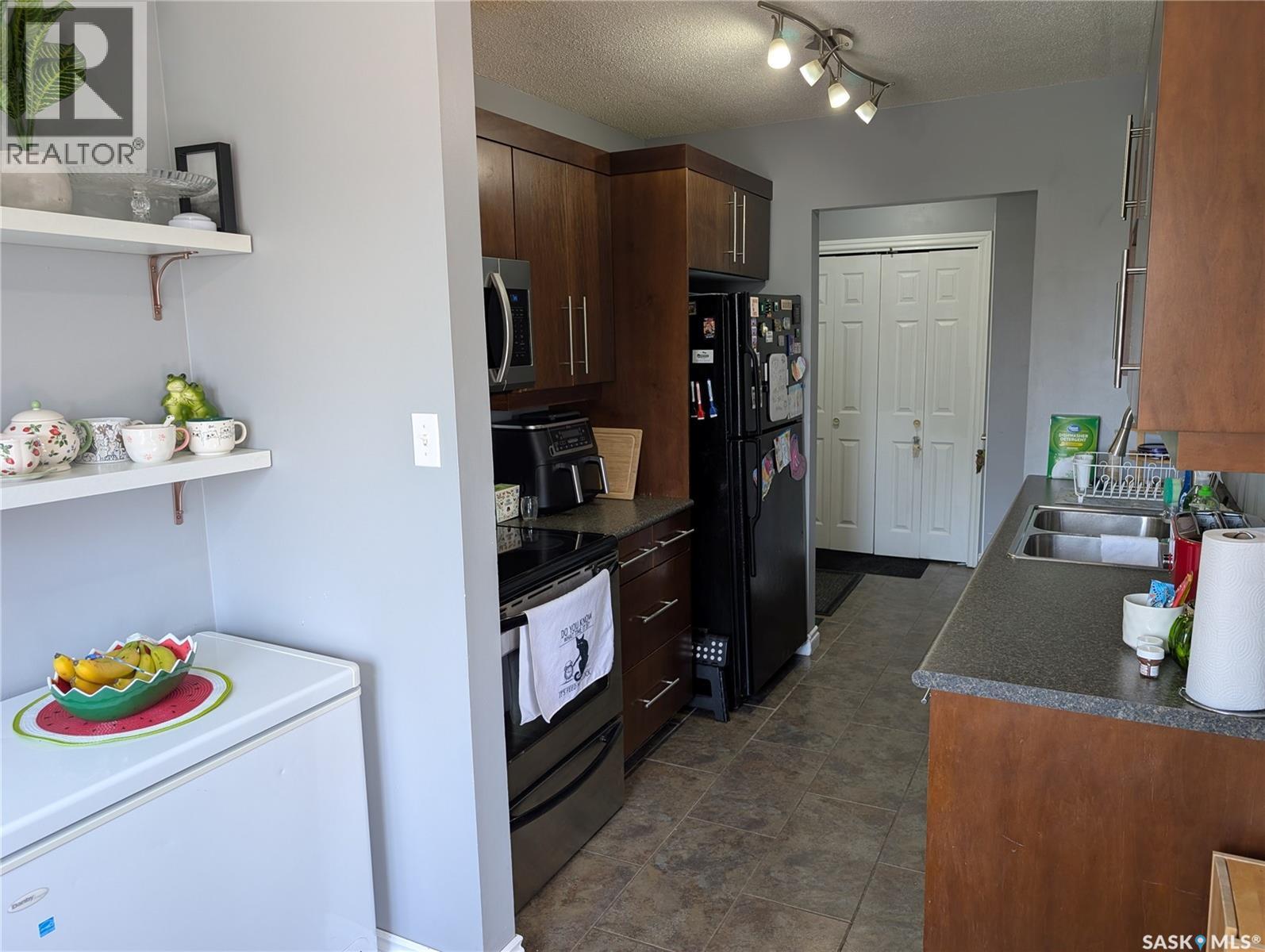 13 3030 Arlington Avenue, Saskatoon, Saskatchewan  S7J 2J9 - Photo 4 - SK035631
