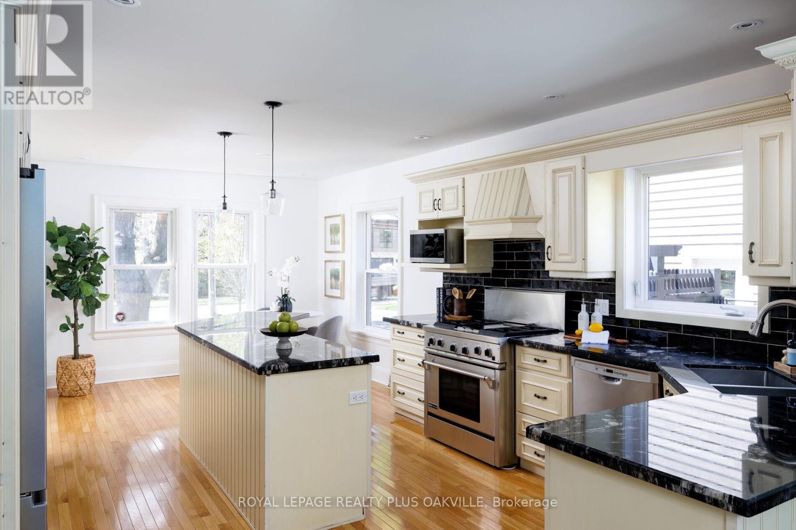 373 Rossmore Boulevard, Burlington, Ontario  L7N 1R9 - Photo 15 - W13117012