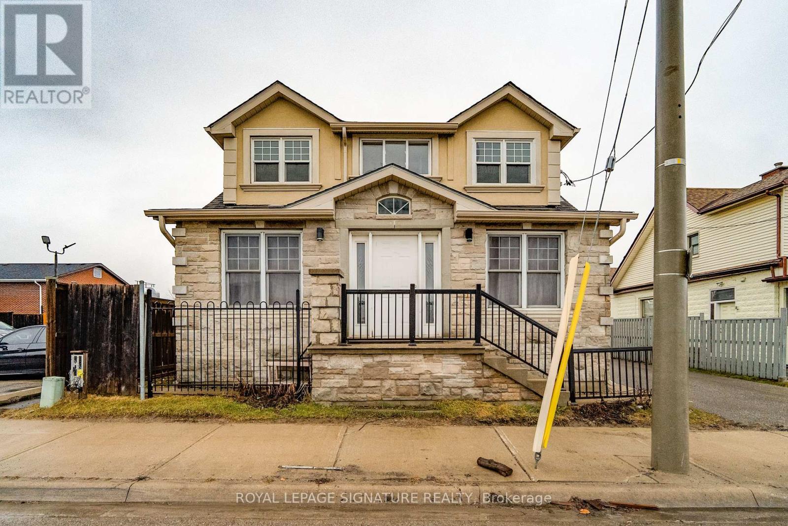 Main - 6 Trueman Street, Brampton, Ontario  L6W 3A8 - Photo 21 - W13117026