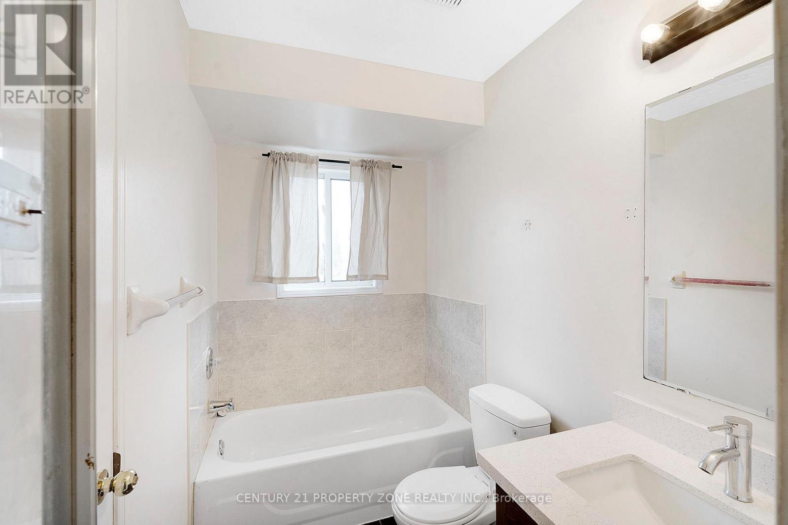 7186 Waldorf Way, Mississauga, Ontario  L5N 7P8 - Photo 25 - W13117080