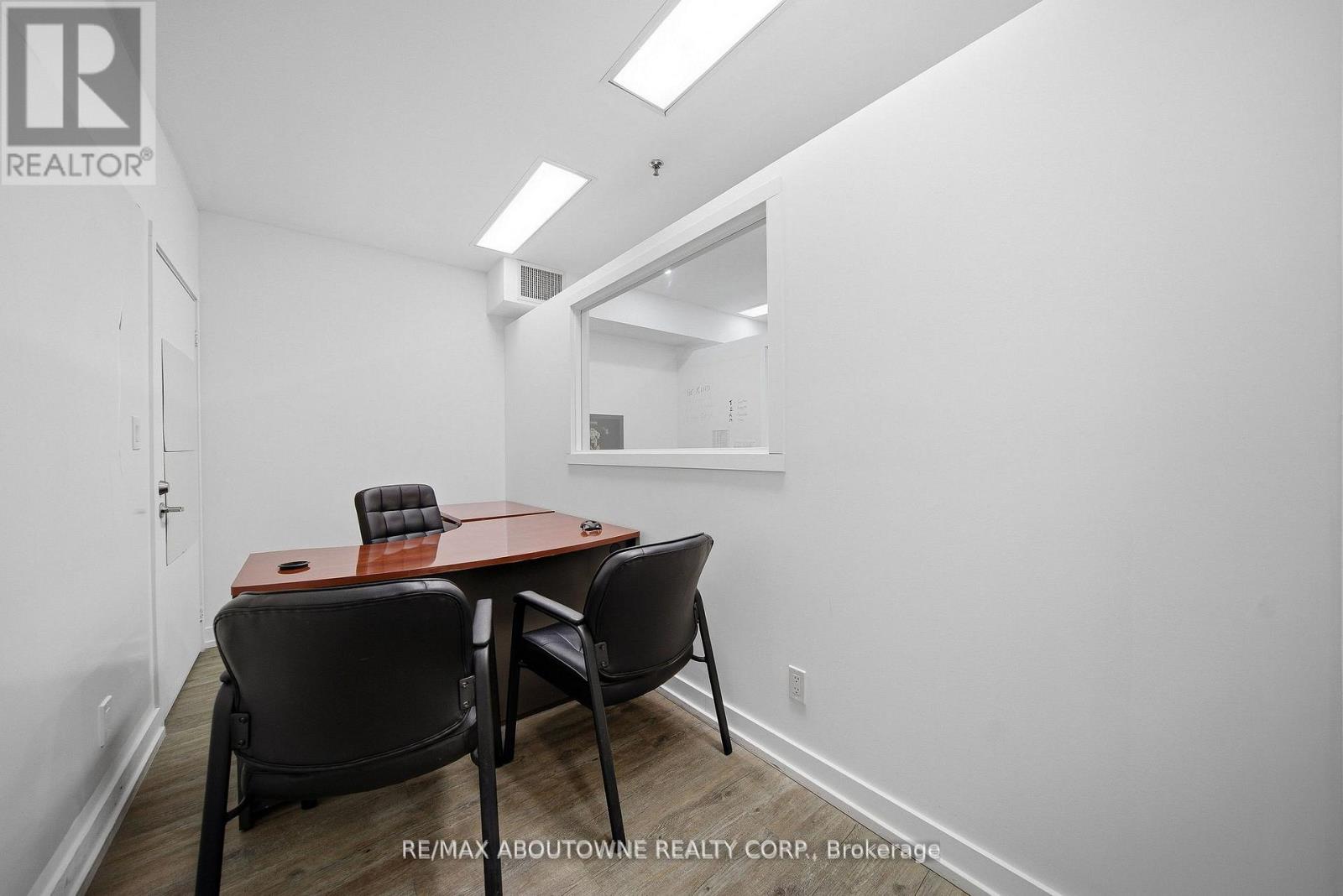 31 - 775 Pacific Road, Oakville, Ontario  L6L 6M4 - Photo 11 - W13117118