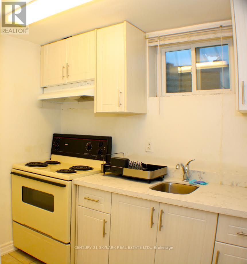 173 Lech Walesa Drive, Mississauga, Ontario  L5B 3H1 - Photo 15 - W13117136
