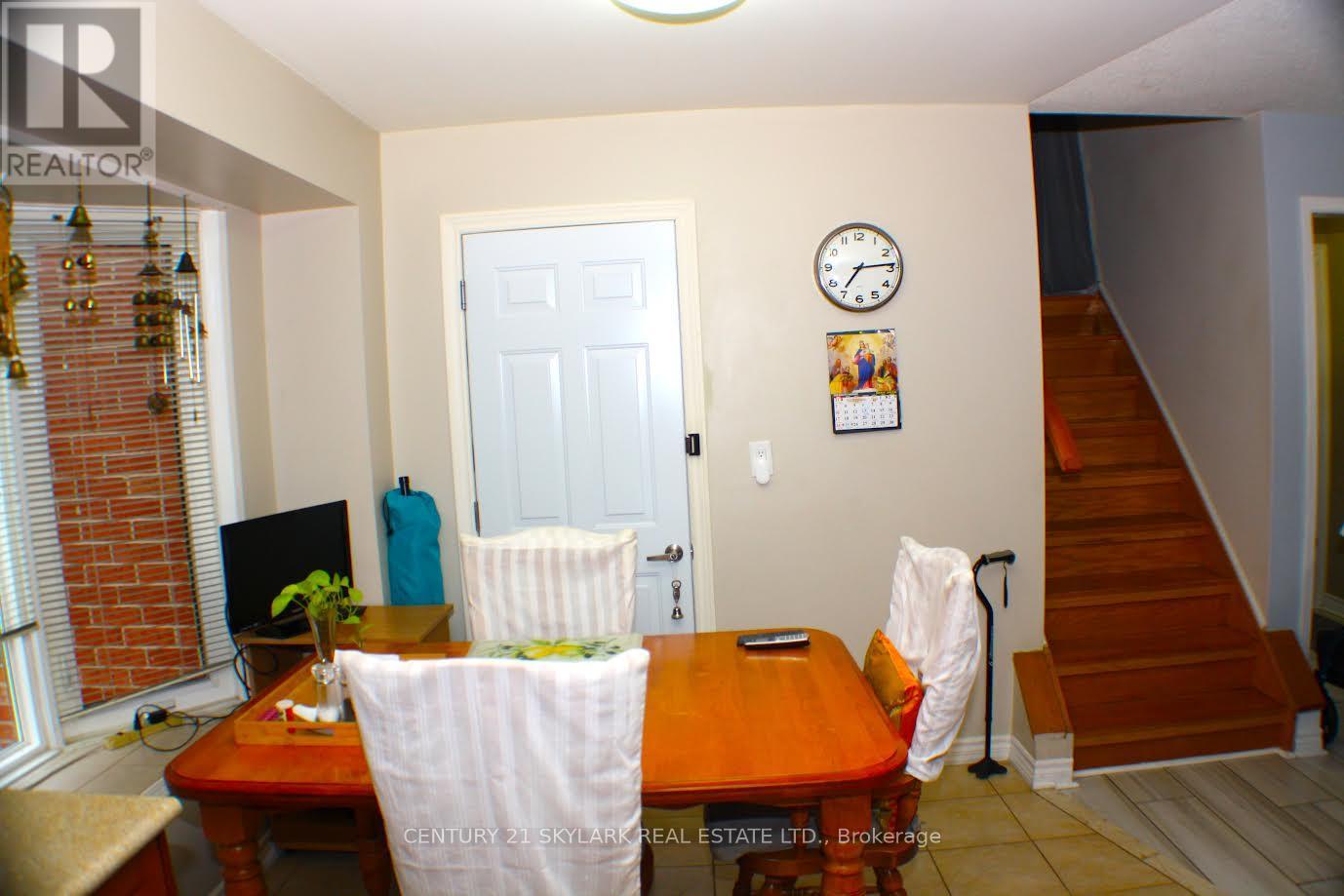 173 Lech Walesa Drive, Mississauga, Ontario  L5B 3H1 - Photo 4 - W13117136