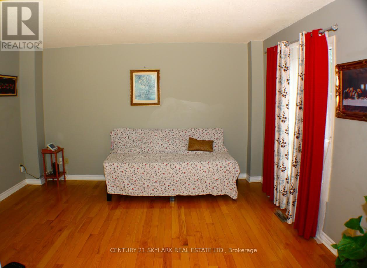 173 Lech Walesa Drive, Mississauga, Ontario  L5B 3H1 - Photo 5 - W13117136