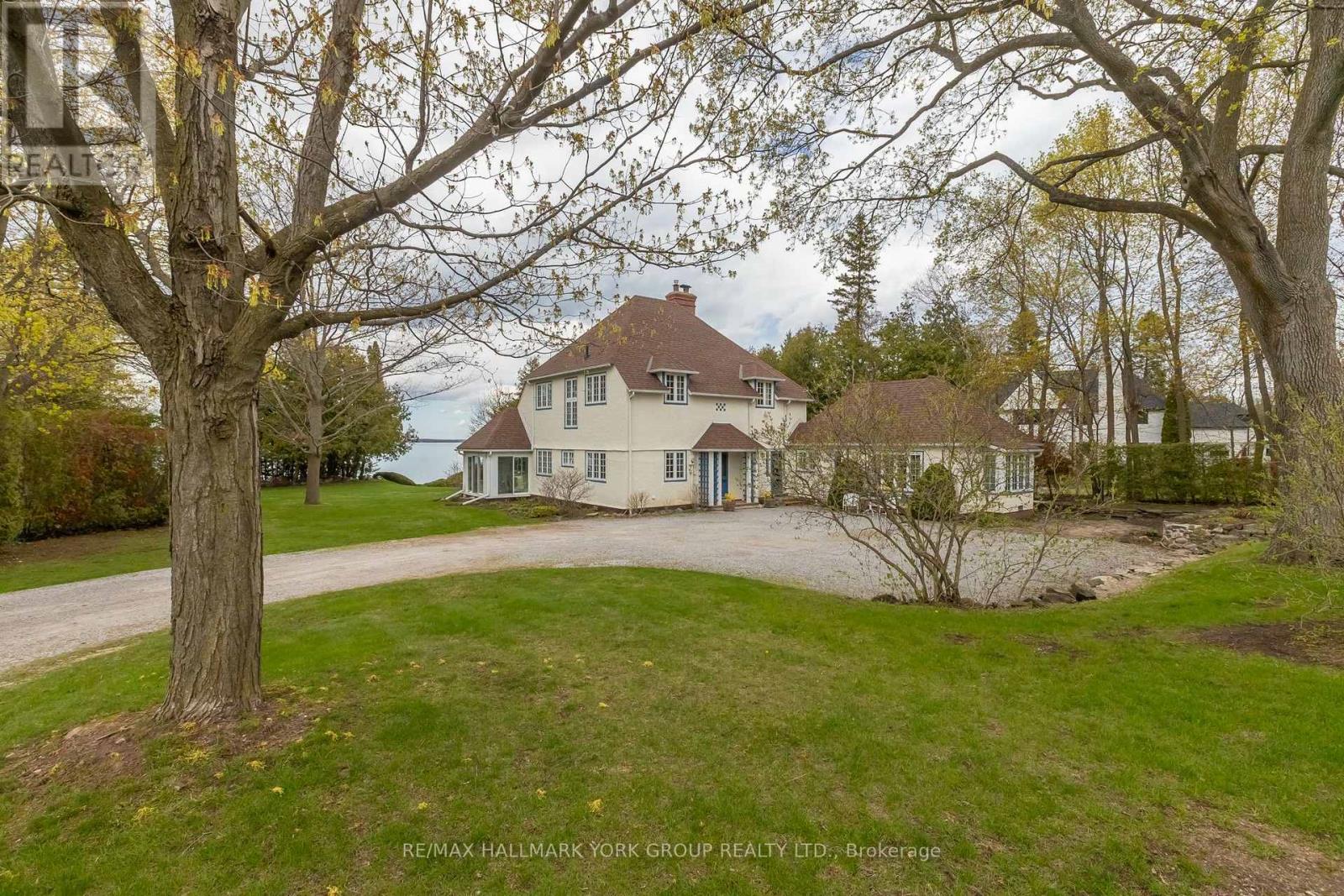 724 LAKE DRIVE N, Georgina, Ontario